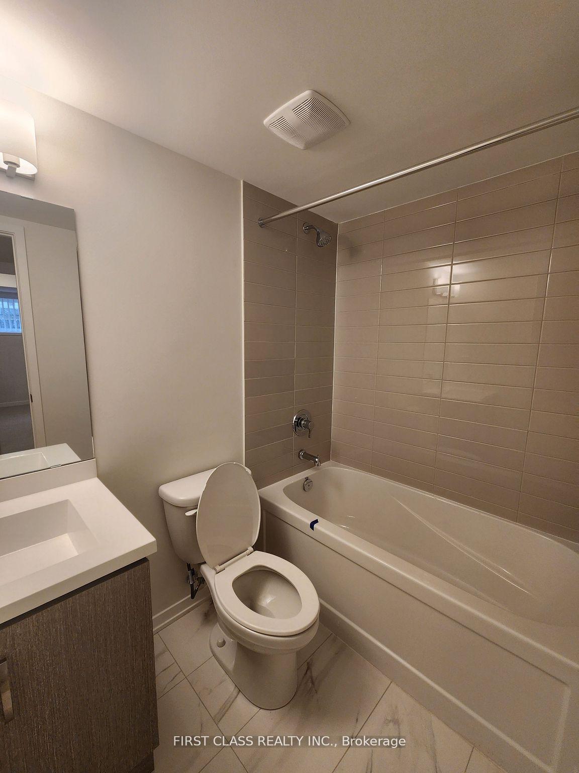 Photo 7 of Unit 184, 151 Honeycrisp Crescent, Vaughan, Vaughan Corporate Centre — HOMEH