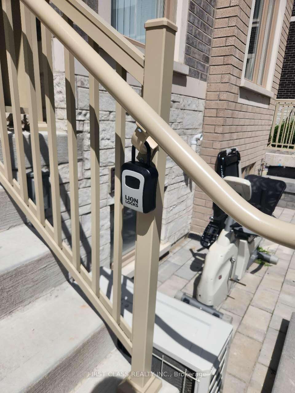 Photo 12 of Unit 184, 151 Honeycrisp Crescent, Vaughan, Vaughan Corporate Centre — HOMEH