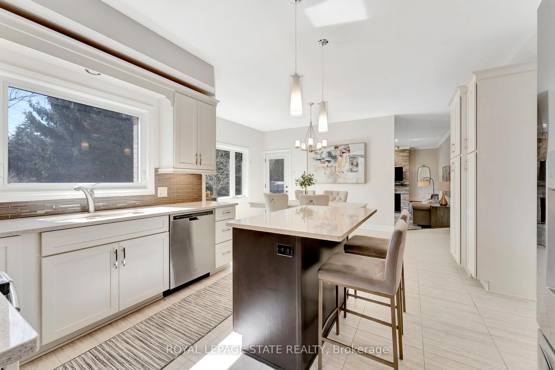 Photo 8 of 628 Highvalley Road, Hamilton, Ancaster — HOMEH