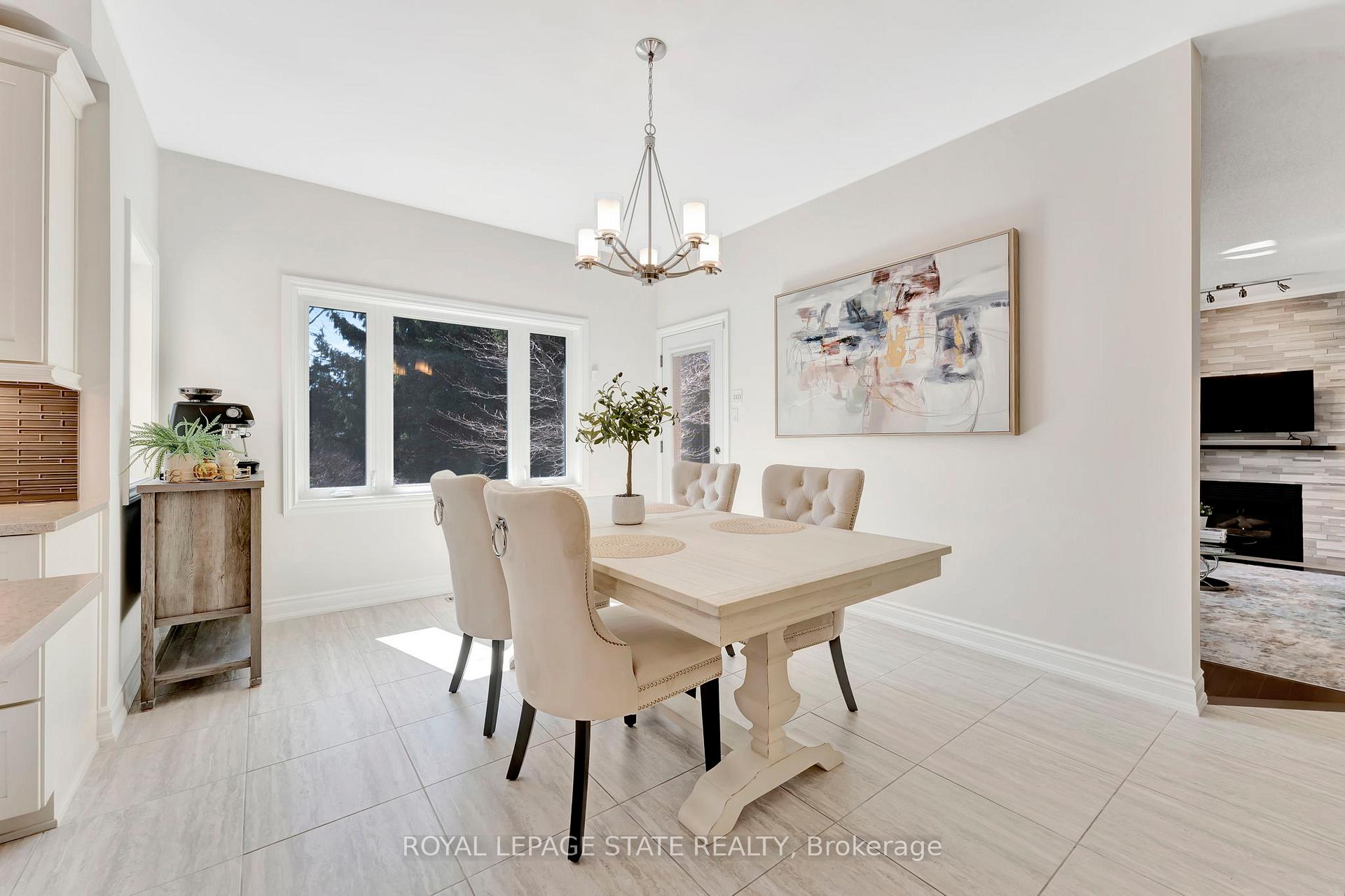 Photo 10 of 628 Highvalley Road, Hamilton, Ancaster — HOMEH