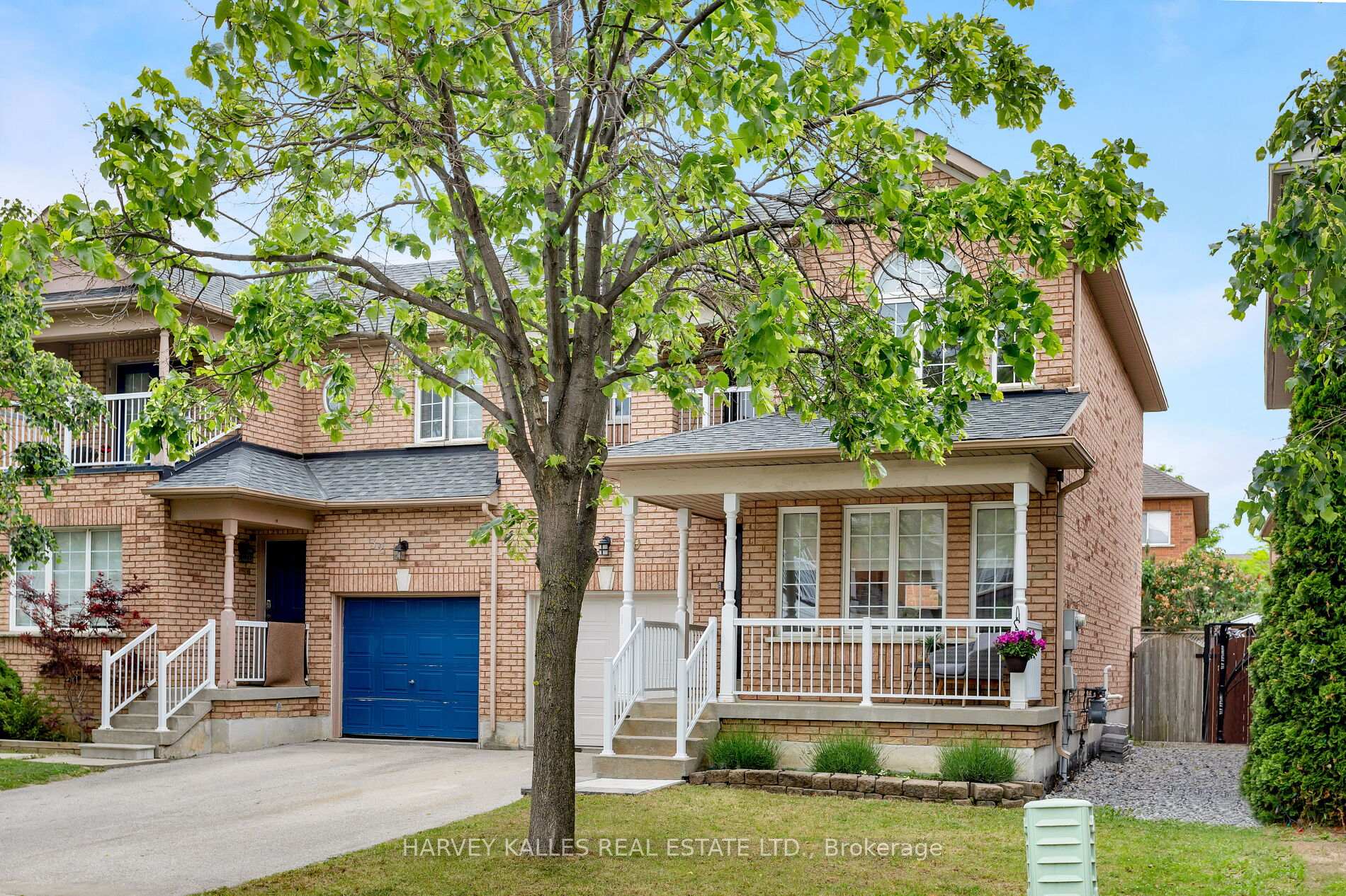 Front of 30 Bluewater Trail