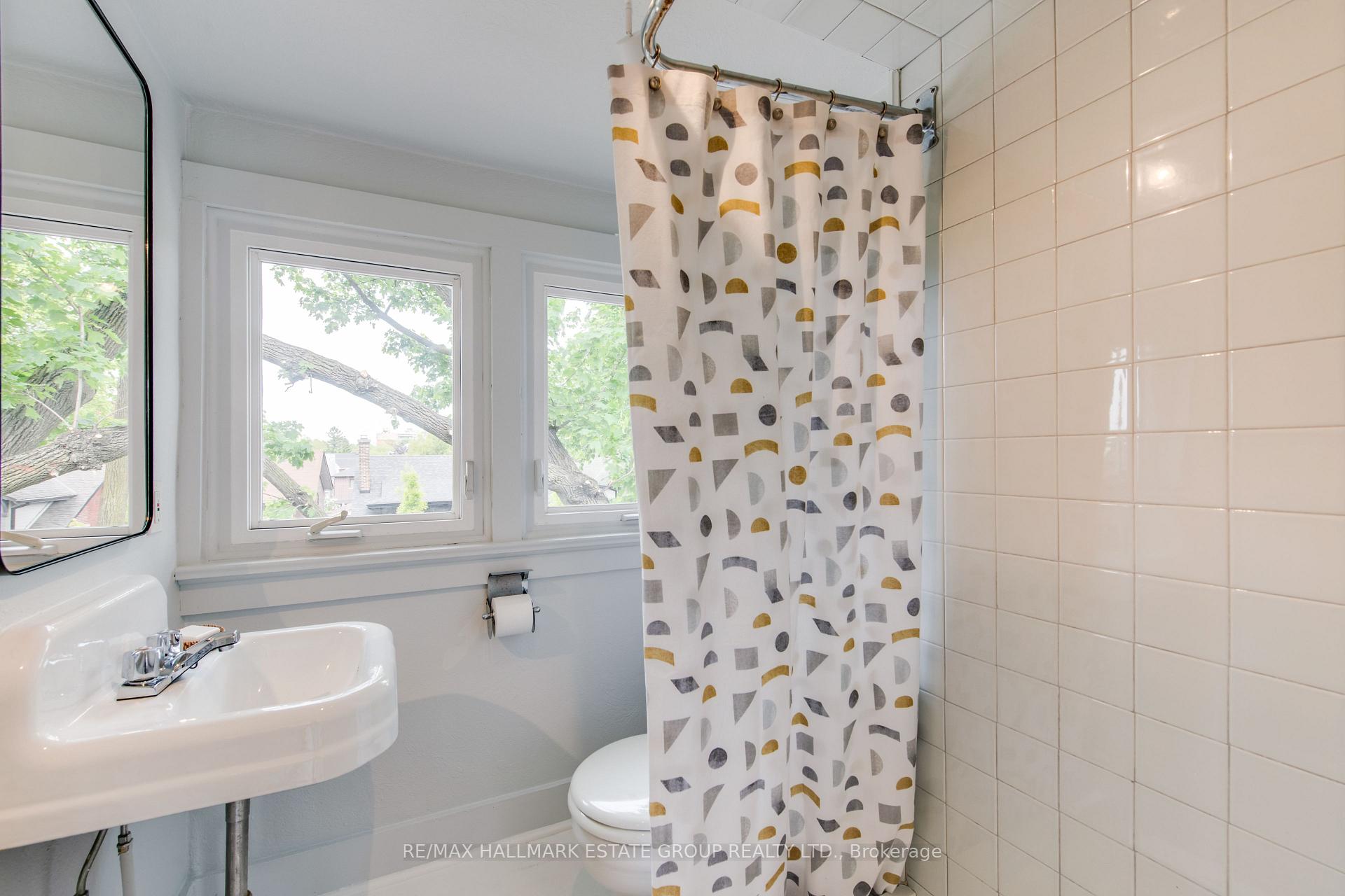 Photo 31 of 53 Playter Crescent, Toronto, Playter Estates-Danforth — HOMEH