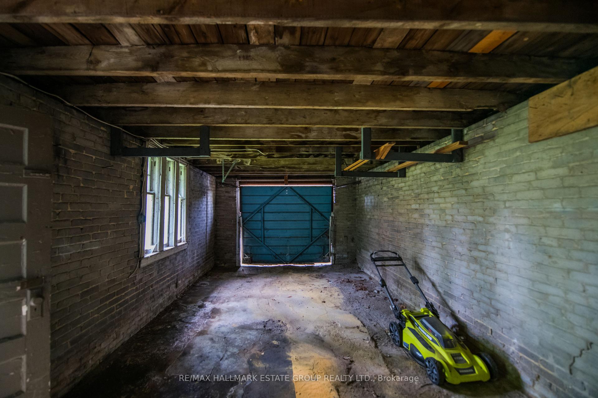 Photo 37 of 53 Playter Crescent, Toronto, Playter Estates-Danforth — HOMEH
