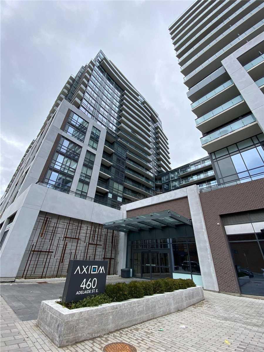 Front of Unit 911, 460 Adelaide Street E