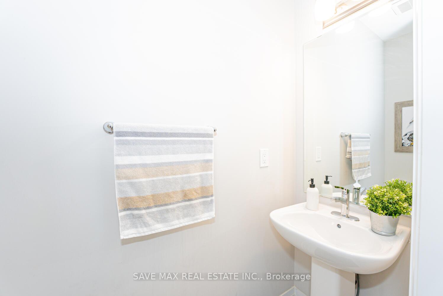 Photo 18 of 228 Histand Trail, Kitchener — HOMEH