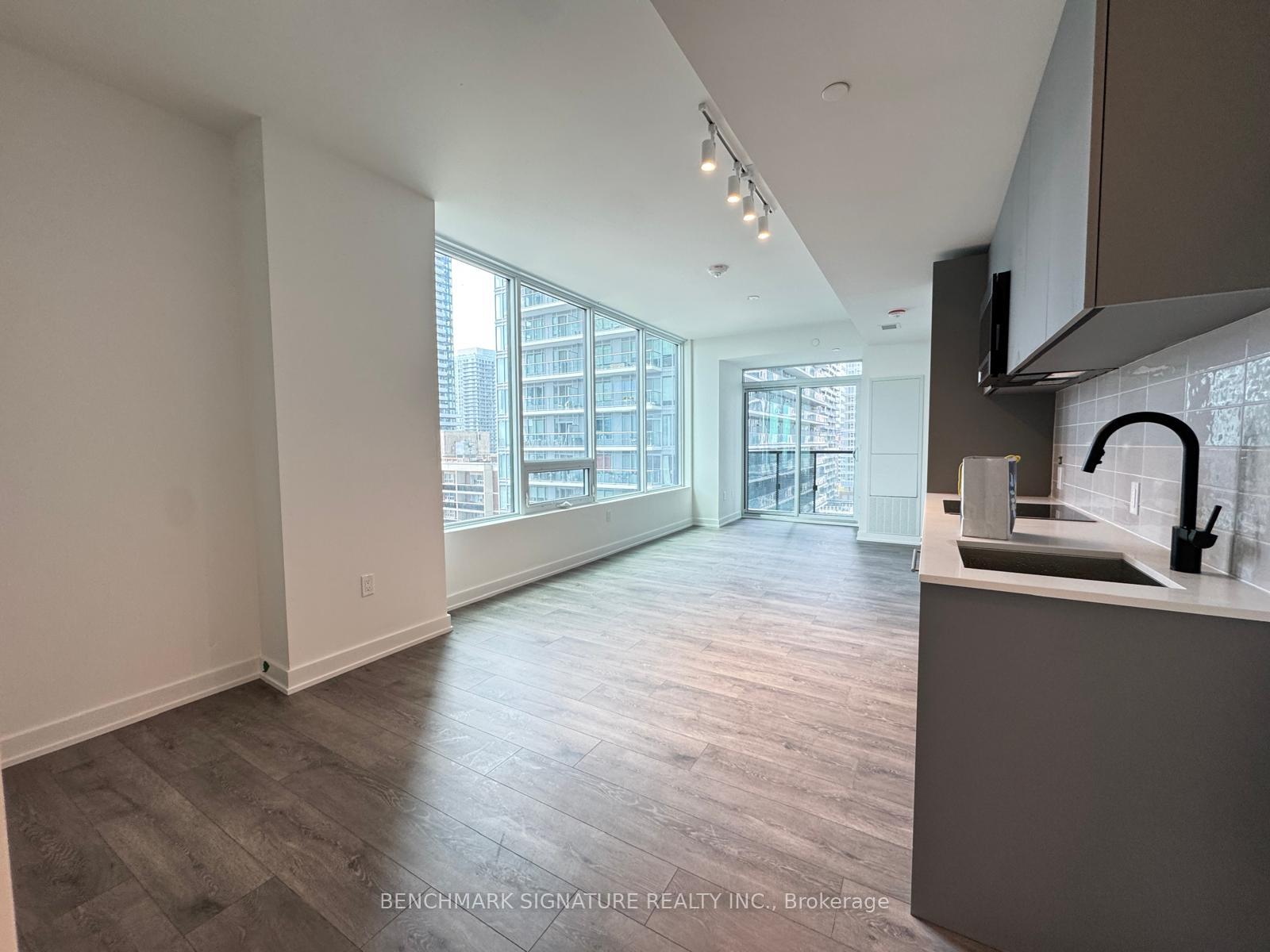 Front of Unit 1702, 117 Broadway Avenue