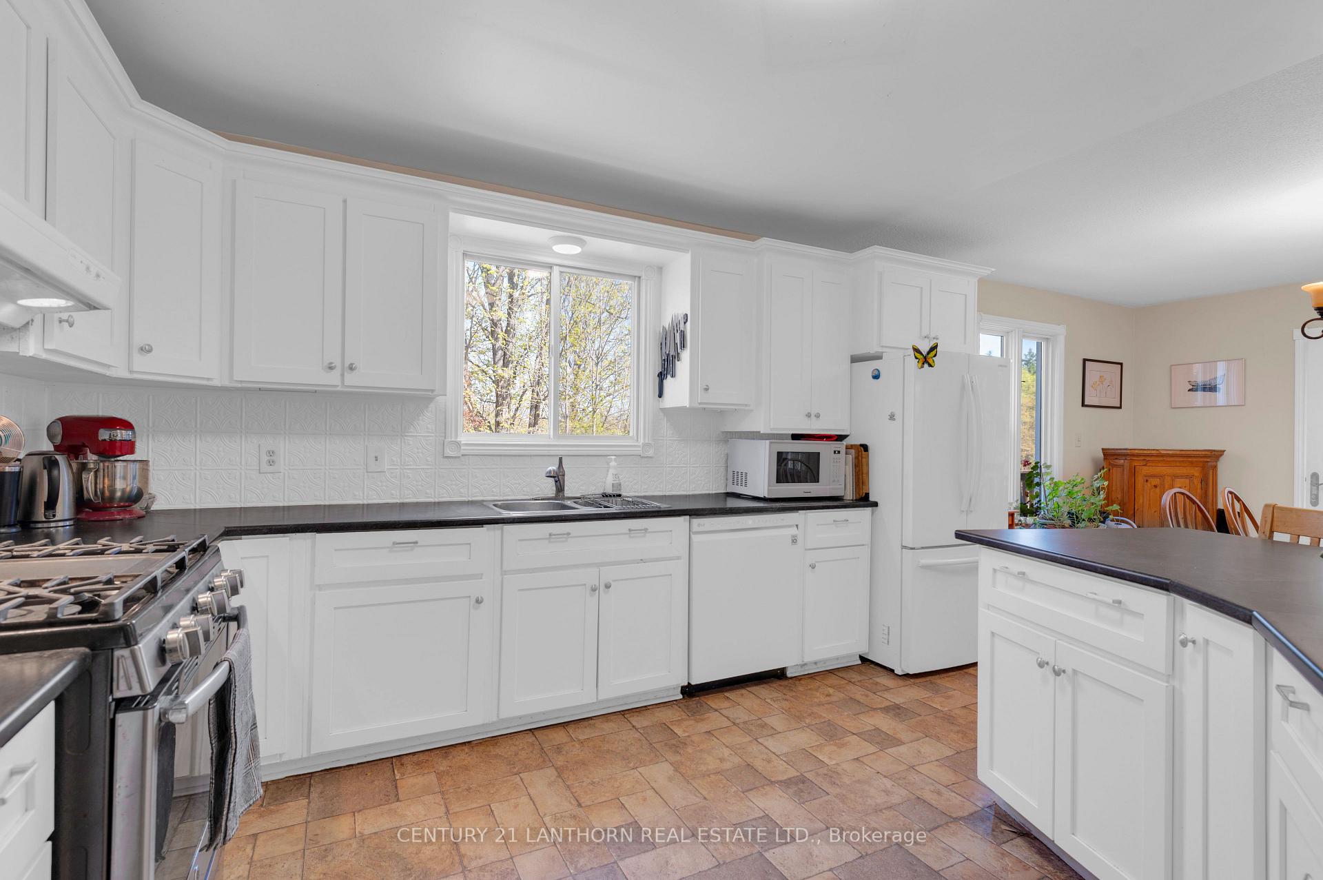 Photo 7 of 1165 Barry Road, Madoc — HOMEH