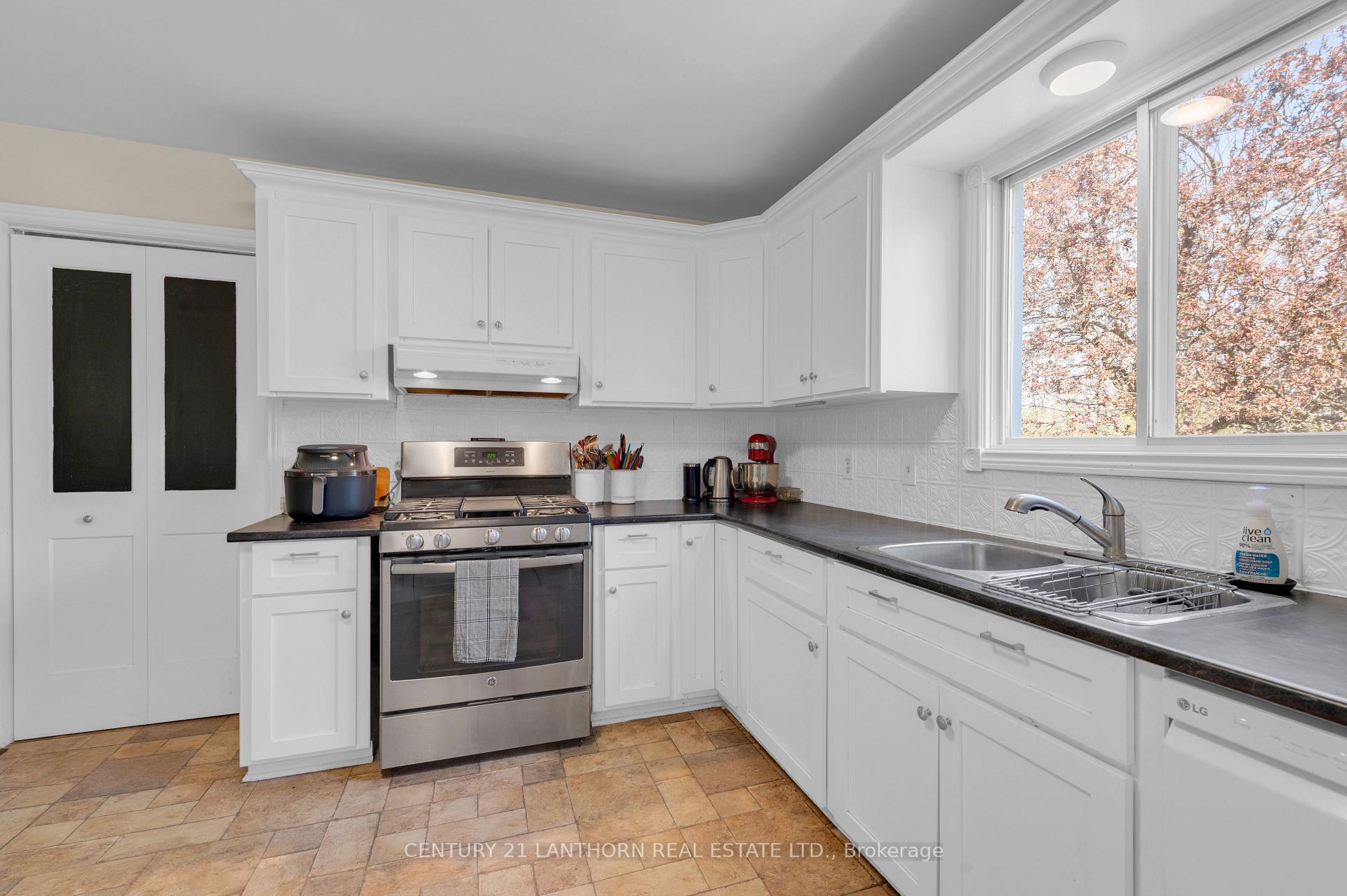 Photo 14 of 1165 Barry Road, Madoc — HOMEH