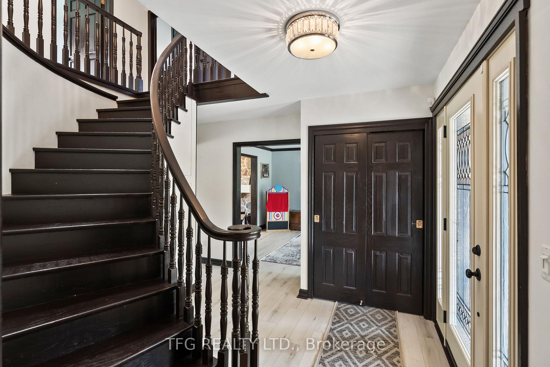 Photo 4 of 490 Conlin Road E, Oshawa, Kedron — HOMEH