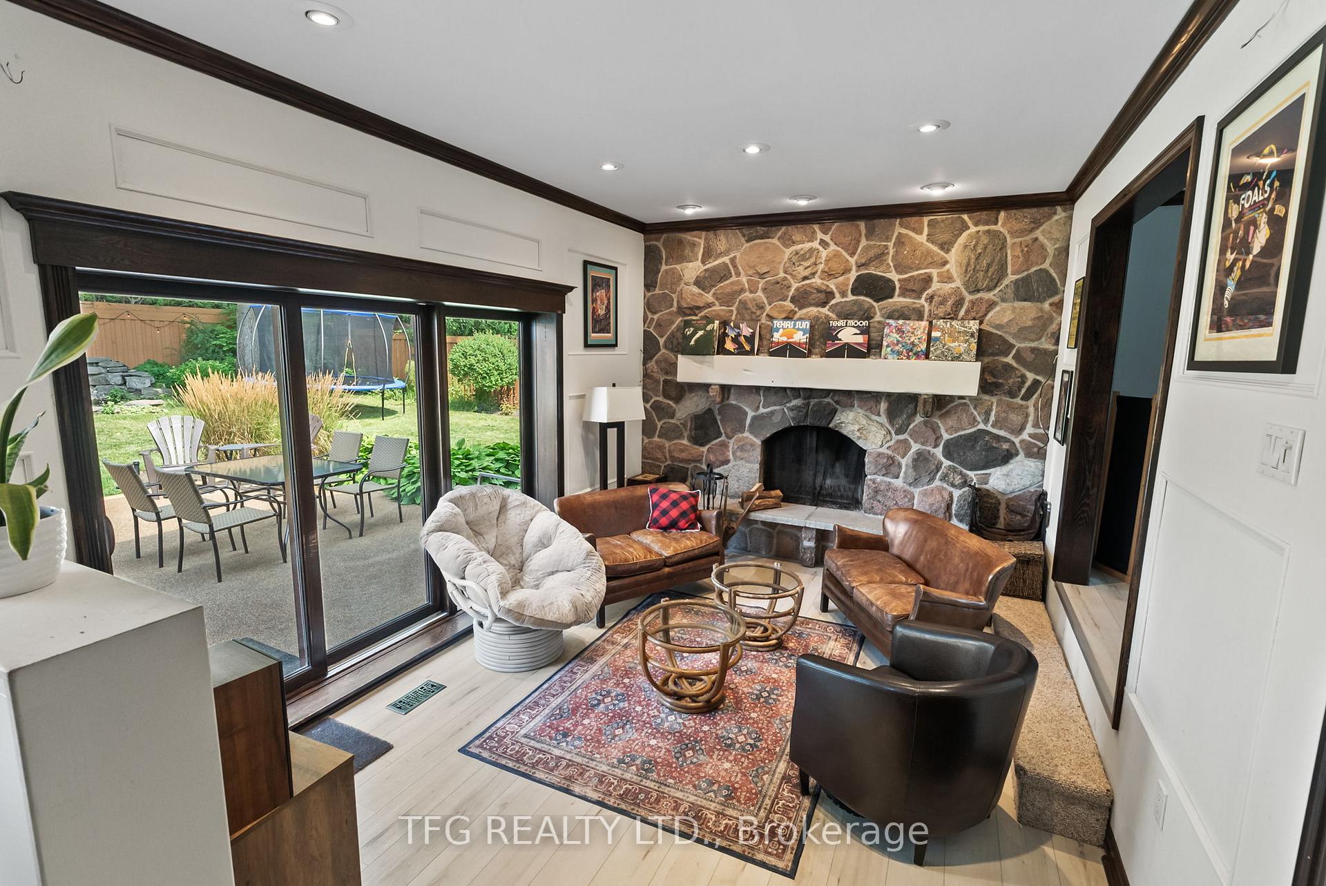 Photo 2 of 490 Conlin Road E, Oshawa, Kedron — HOMEH