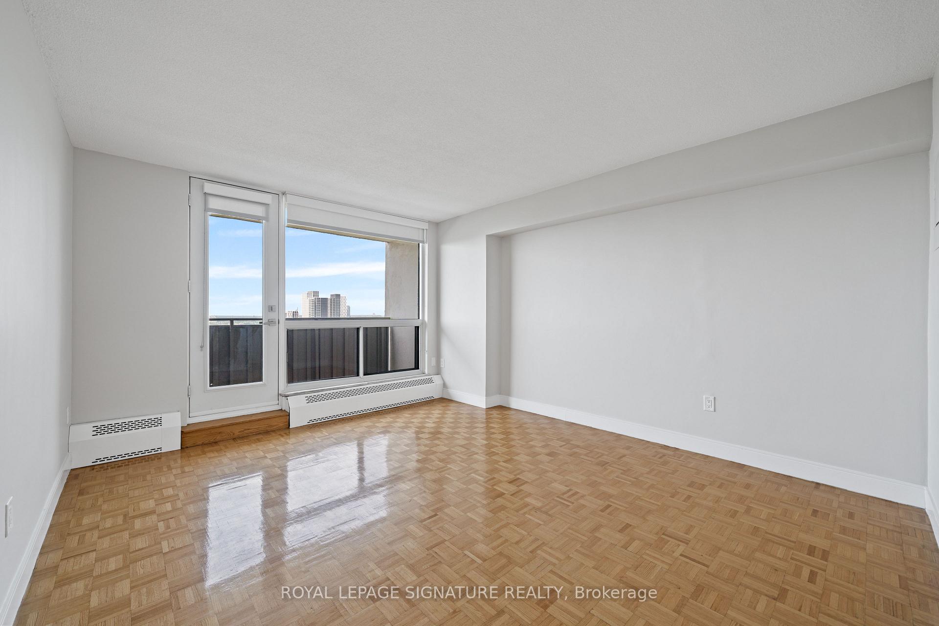 Photo 8 of Unit 2501, 666 Spadina Avenue, Toronto, University — HOMEH