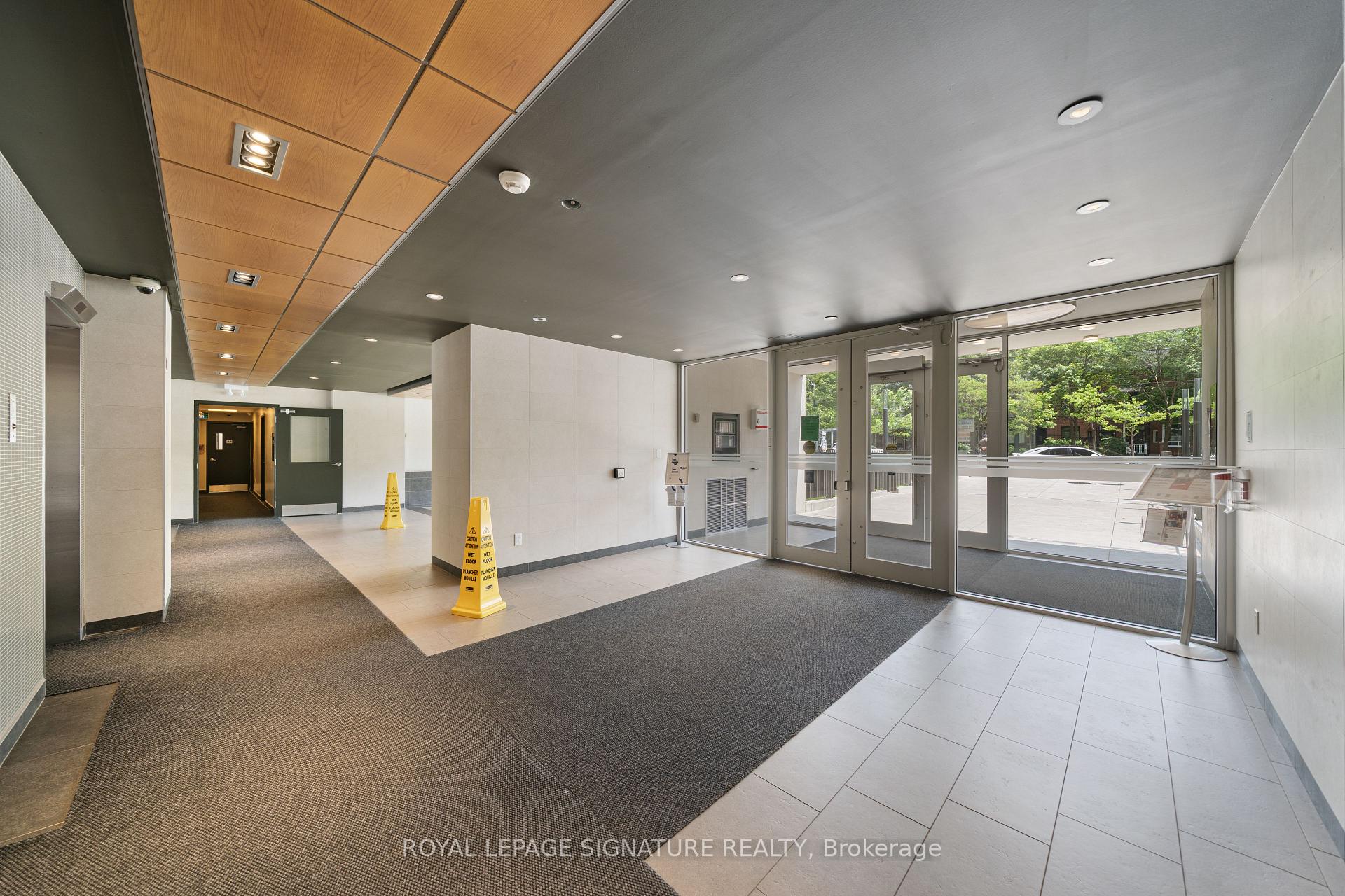 Photo 13 of Unit 2501, 666 Spadina Avenue, Toronto, University — HOMEH