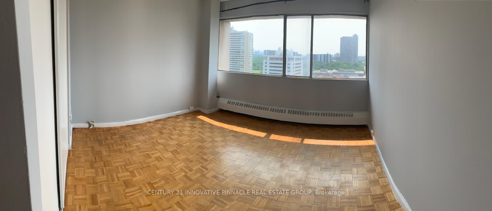 Photo 5 of Unit 1909, 10 Sunny Glenway, Toronto, Flemingdon Park — HOMEH
