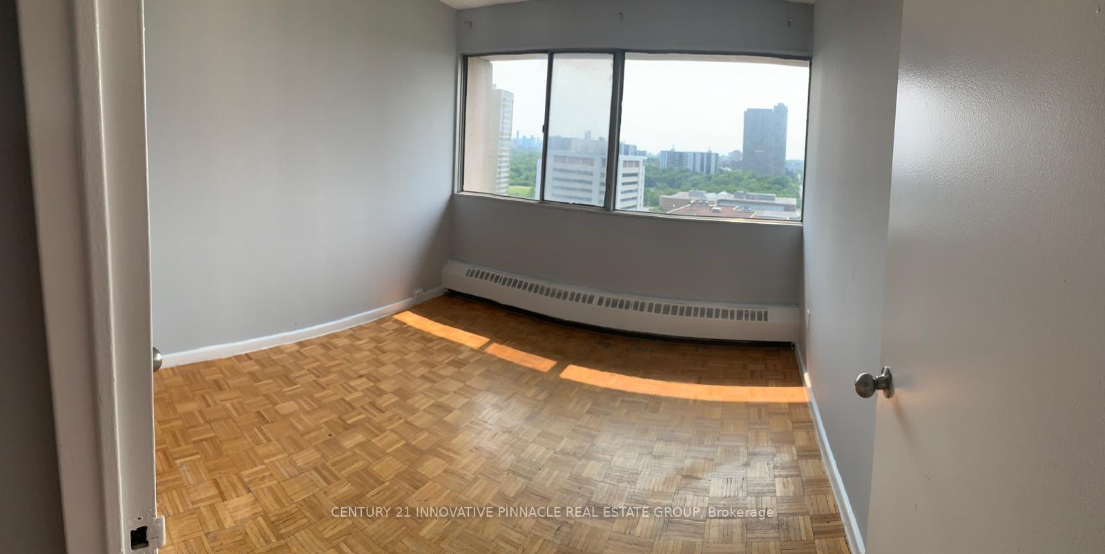 Photo 6 of Unit 1909, 10 Sunny Glenway, Toronto, Flemingdon Park — HOMEH