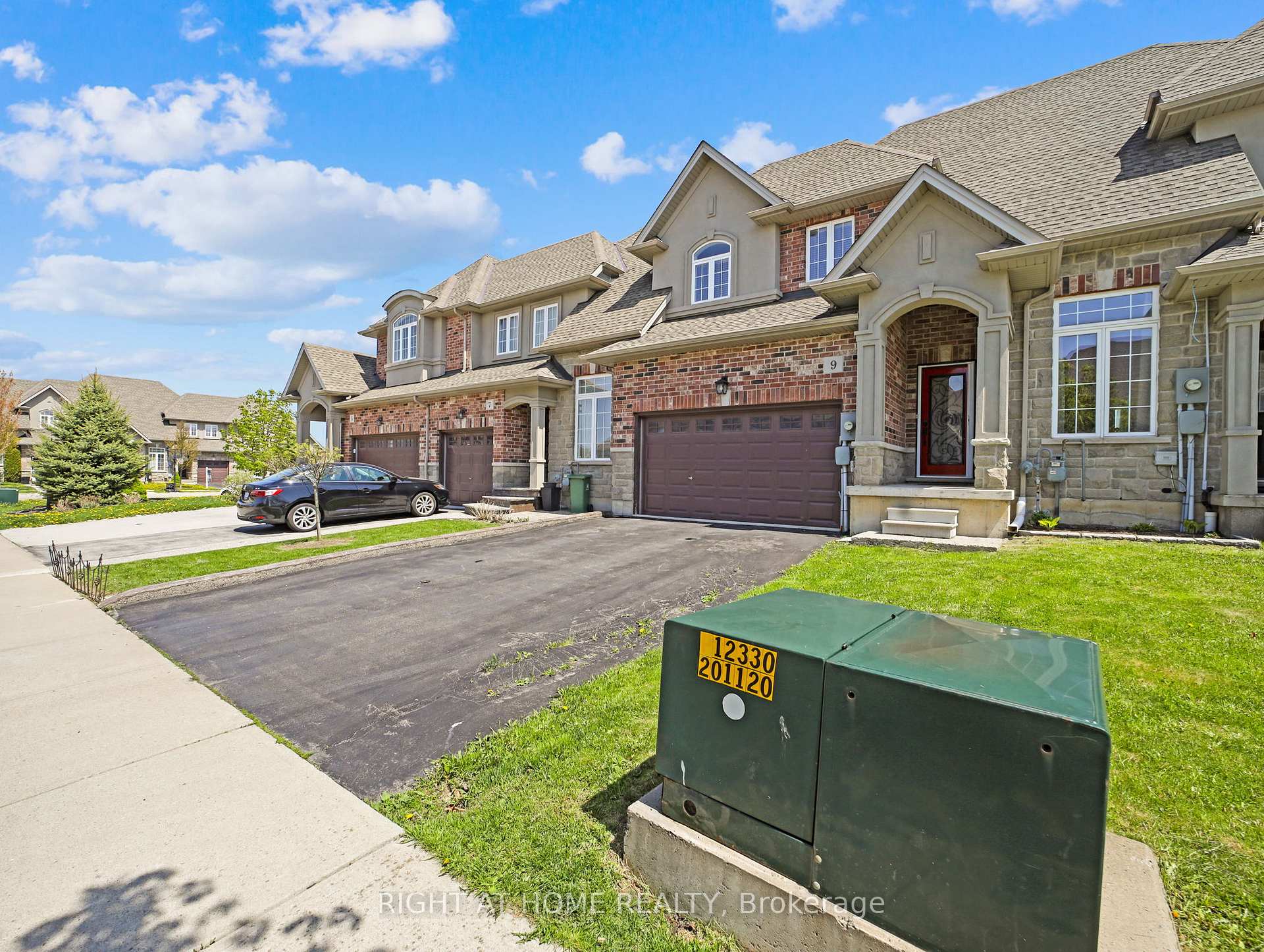 Photo 2 of 9 Medici Lane, Hamilton, Carpenter — HOMEH