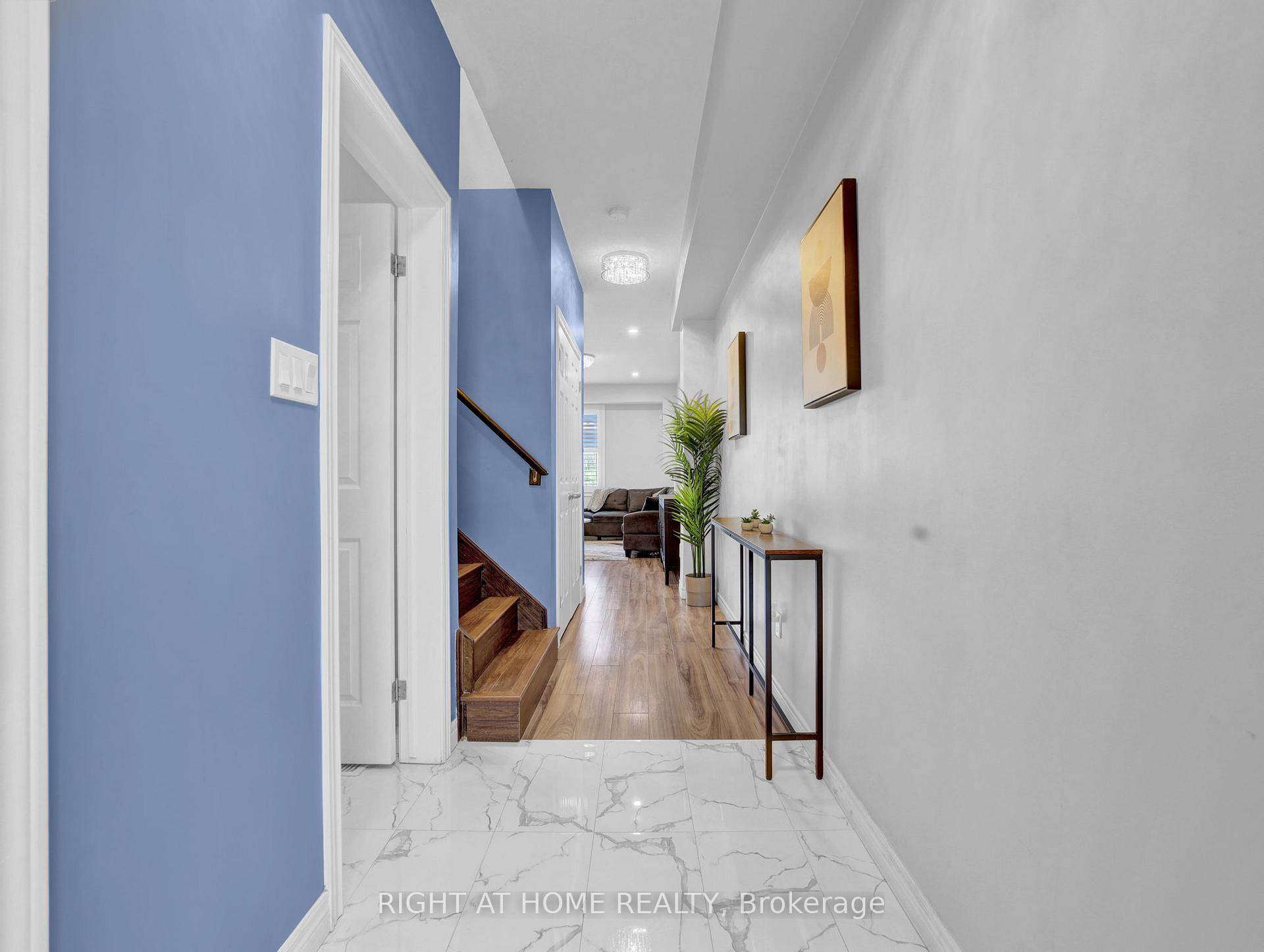 Photo 10 of 9 Medici Lane, Hamilton, Carpenter — HOMEH