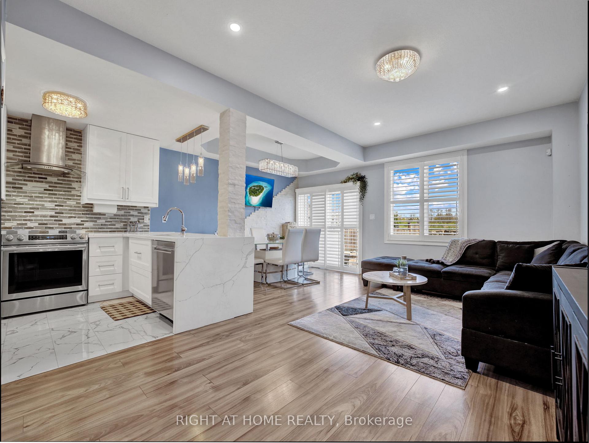 Photo 23 of 9 Medici Lane, Hamilton, Carpenter — HOMEH