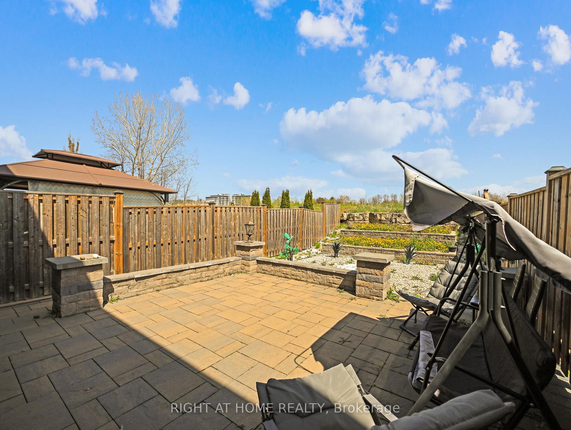 Photo 37 of 9 Medici Lane, Hamilton, Carpenter — HOMEH
