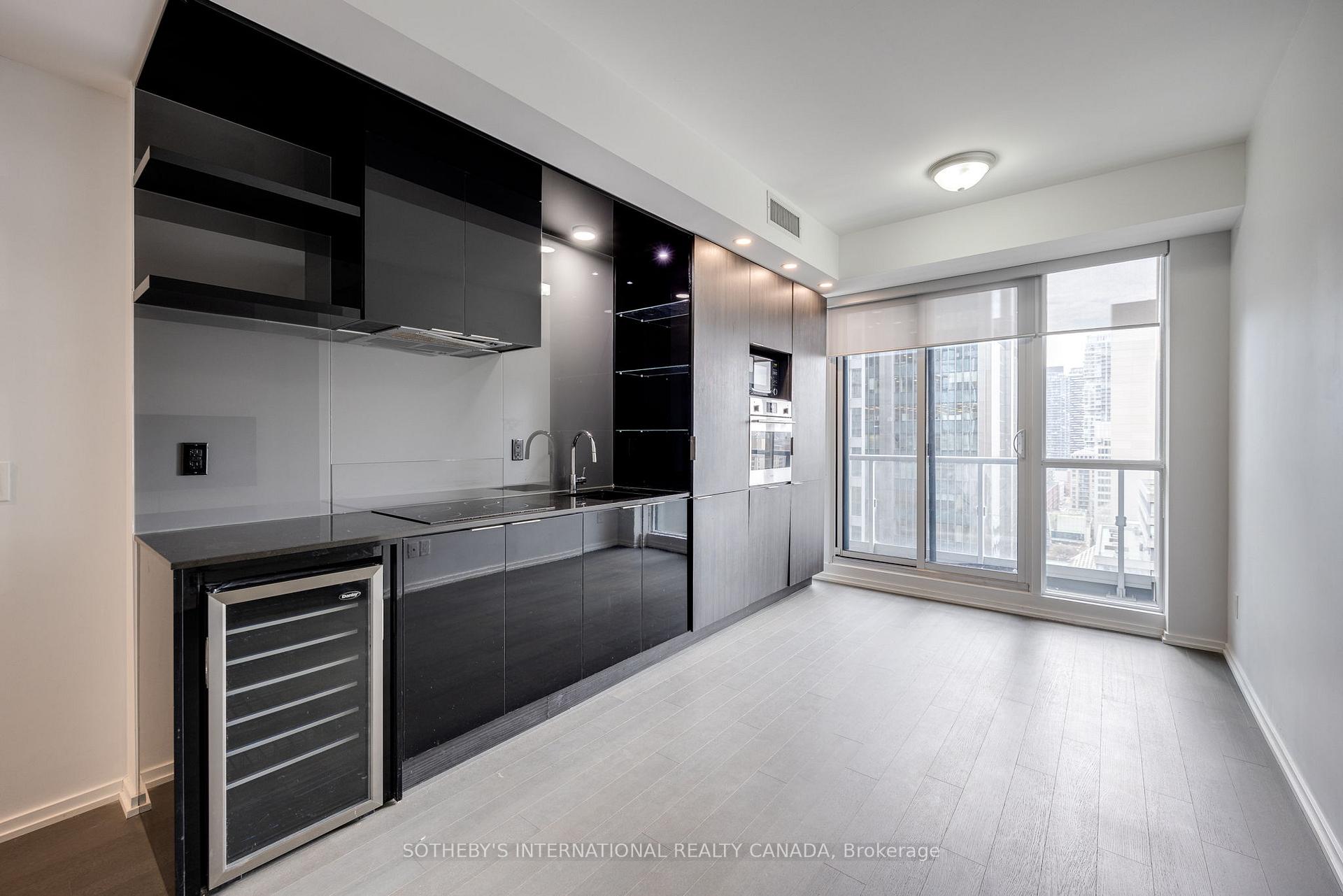 Photo 8 of Unit 2014, 70 Temperance Street, Toronto, Bay Street Corridor — HOMEH