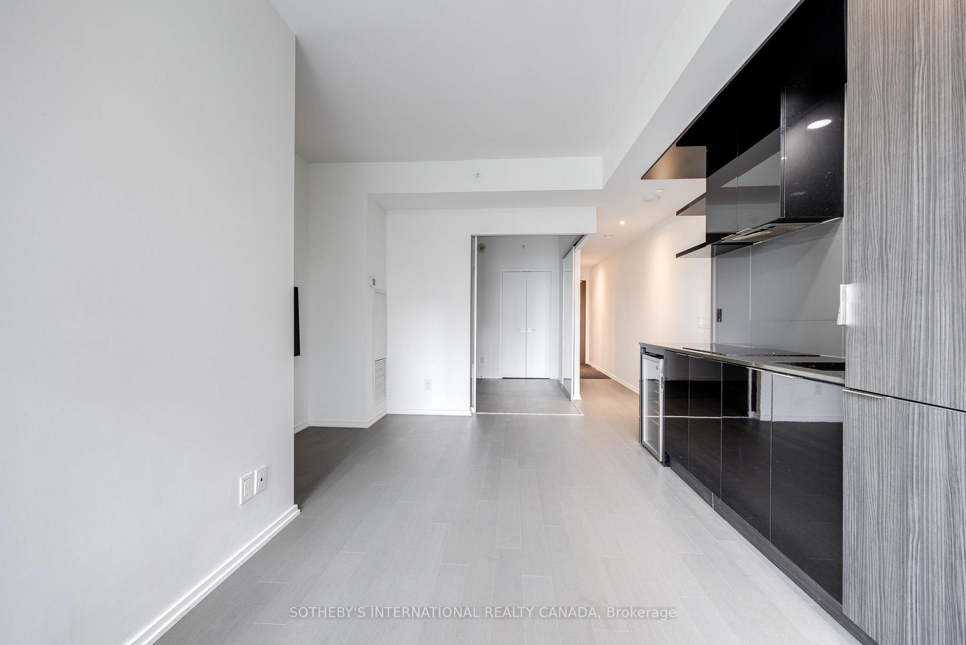 Photo 5 of Unit 2014, 70 Temperance Street, Toronto, Bay Street Corridor — HOMEH