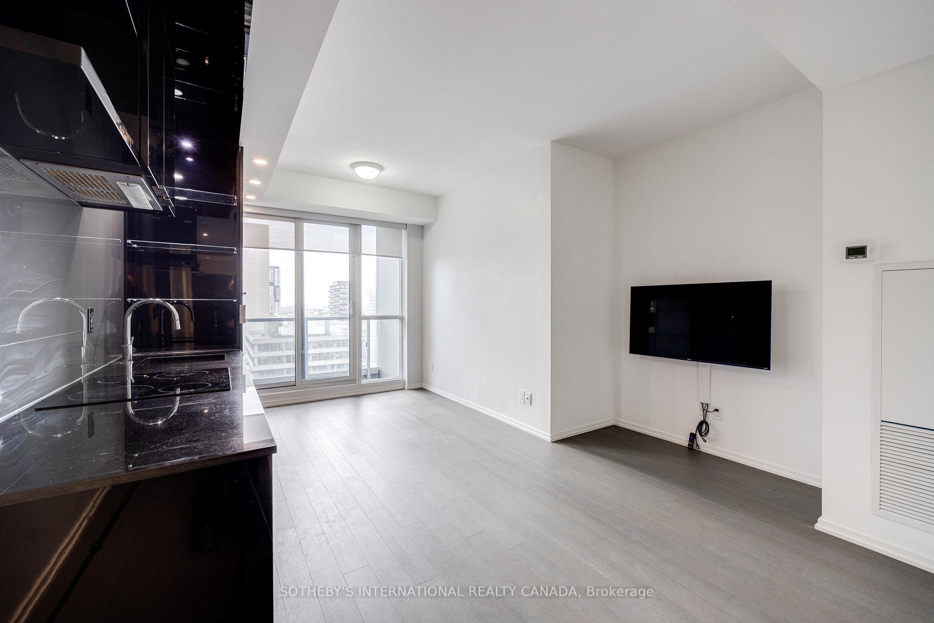 Photo 3 of Unit 2014, 70 Temperance Street, Toronto, Bay Street Corridor — HOMEH