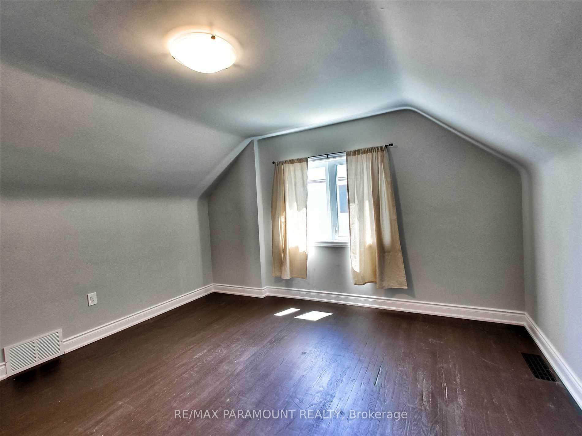 Photo 16 of Unit Upper, 25 Carene Avenue, Hamilton, Greenford — HOMEH