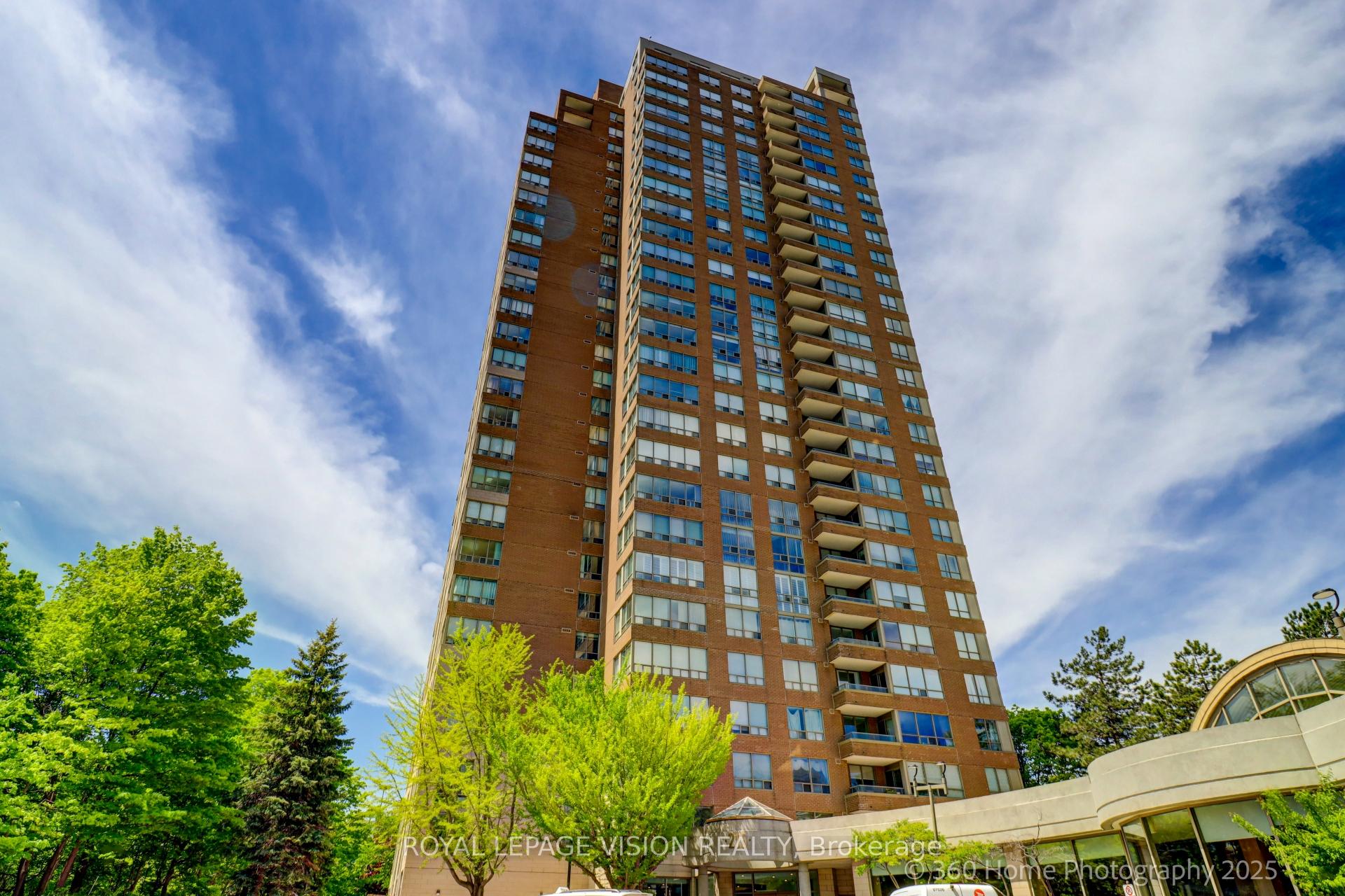 Front of Unit 407, 215 Wynford Drive