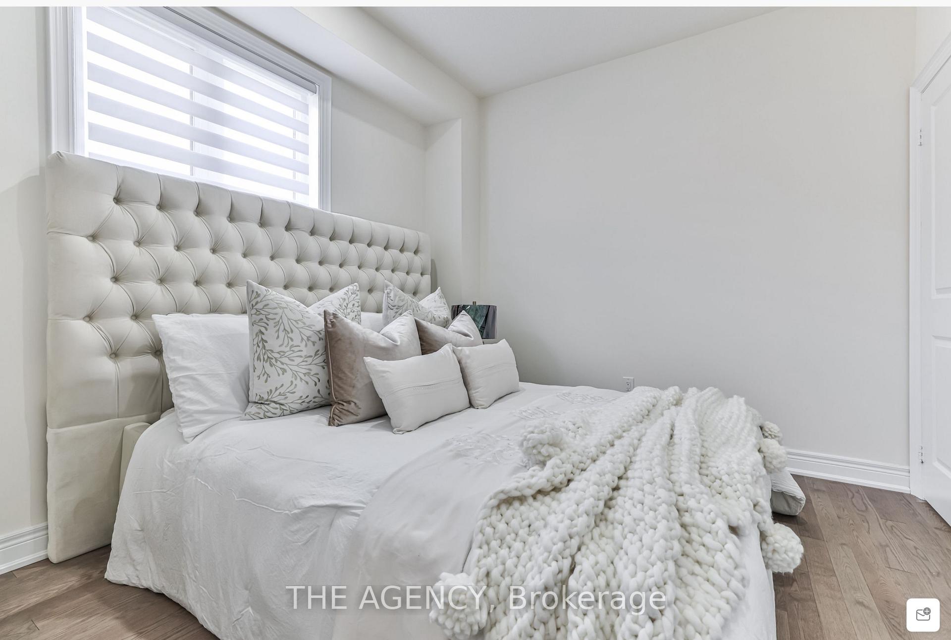 Photo 10 of 152 Coldwell Bay Circle, Vaughan, Kleinburg — HOMEH