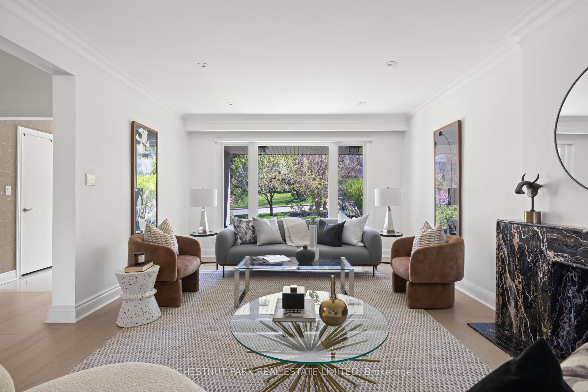 Photo 7 of 308 Hillhurst Boulevard, Toronto, Englemount-Lawrence — HOMEH