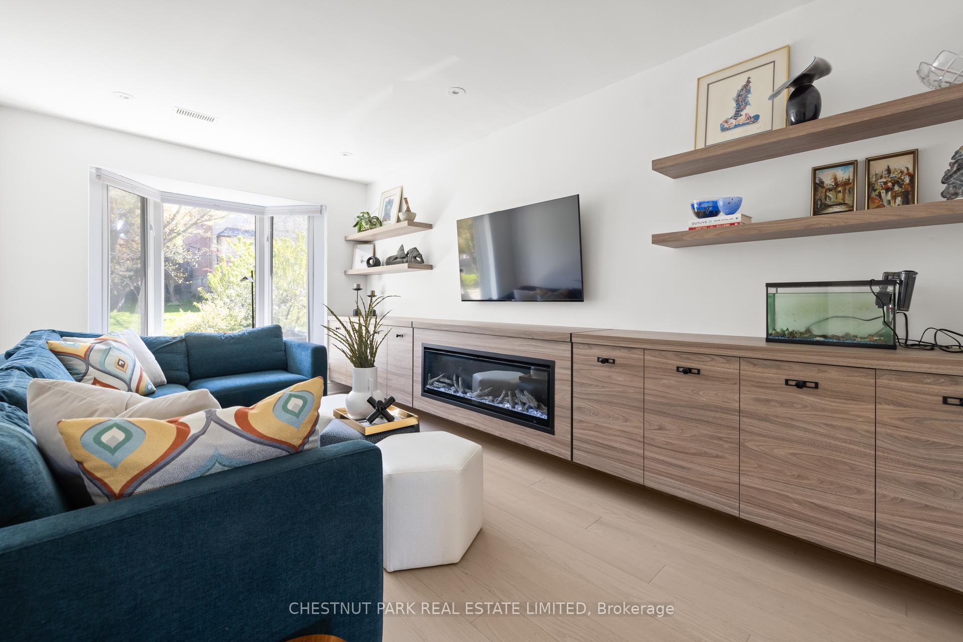 Photo 19 of 308 Hillhurst Boulevard, Toronto, Englemount-Lawrence — HOMEH