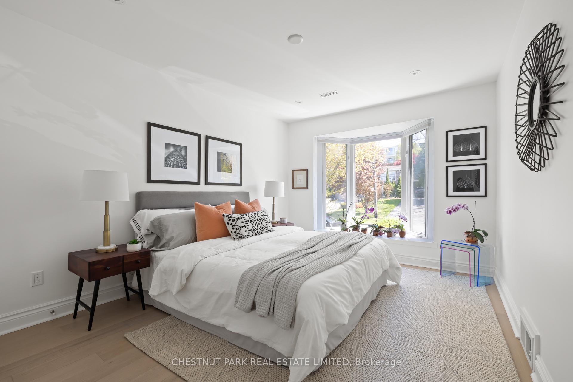 Photo 18 of 308 Hillhurst Boulevard, Toronto, Englemount-Lawrence — HOMEH