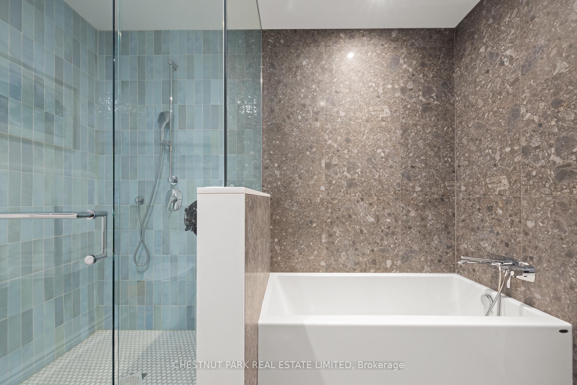 Photo 24 of 308 Hillhurst Boulevard, Toronto, Englemount-Lawrence — HOMEH