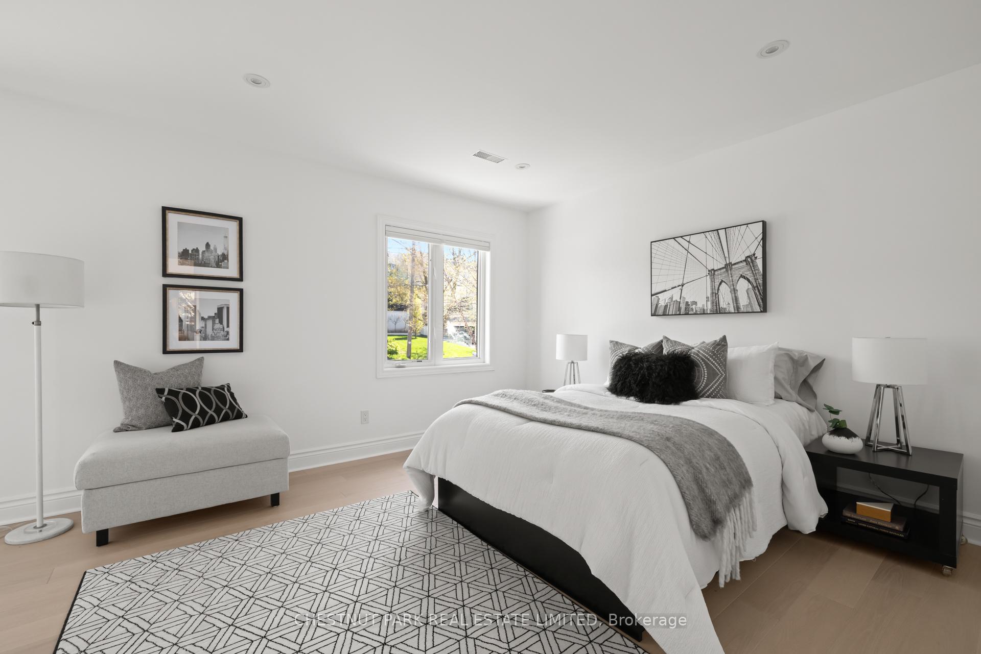 Photo 29 of 308 Hillhurst Boulevard, Toronto, Englemount-Lawrence — HOMEH