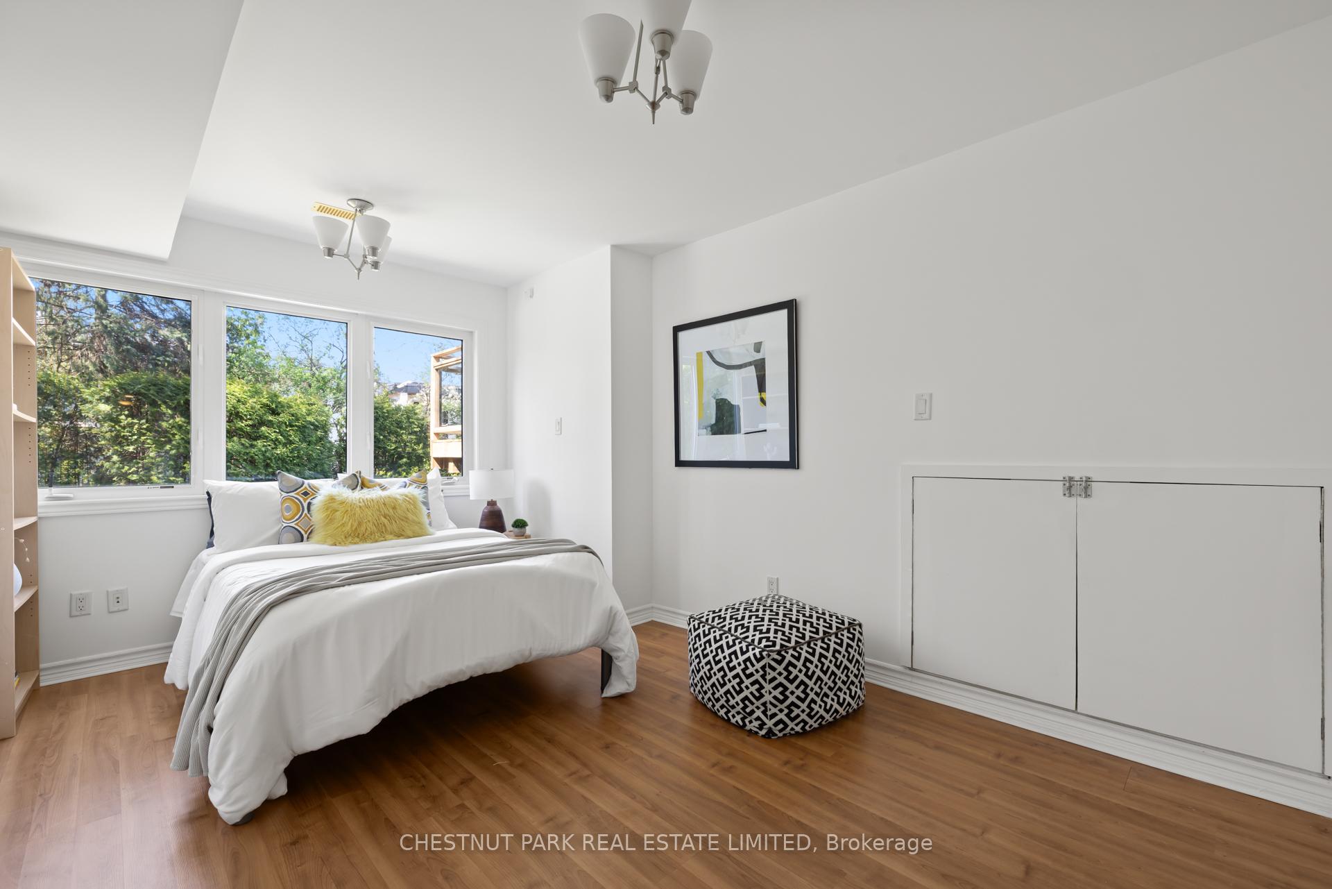 Photo 38 of 308 Hillhurst Boulevard, Toronto, Englemount-Lawrence — HOMEH