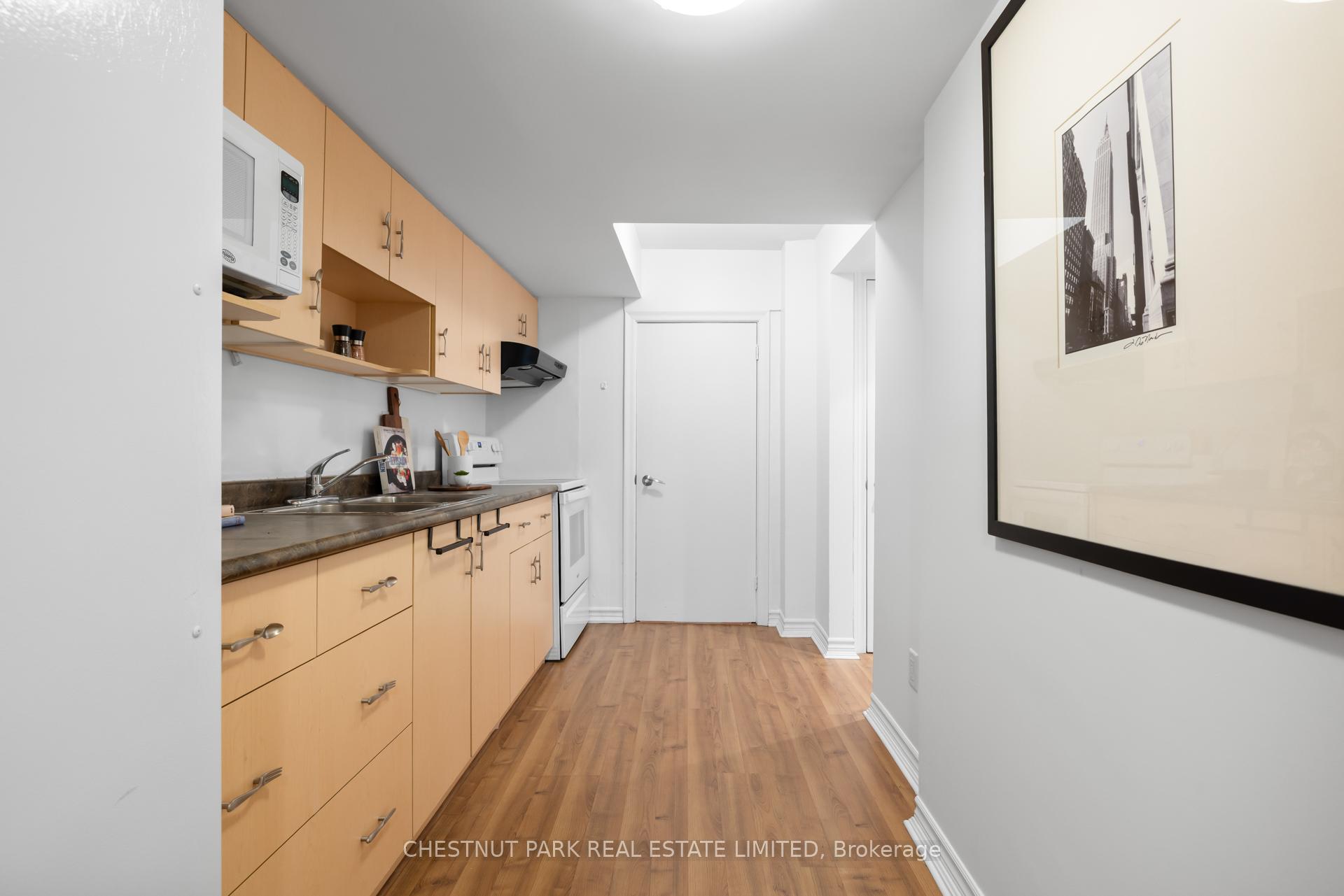 Photo 40 of 308 Hillhurst Boulevard, Toronto, Englemount-Lawrence — HOMEH