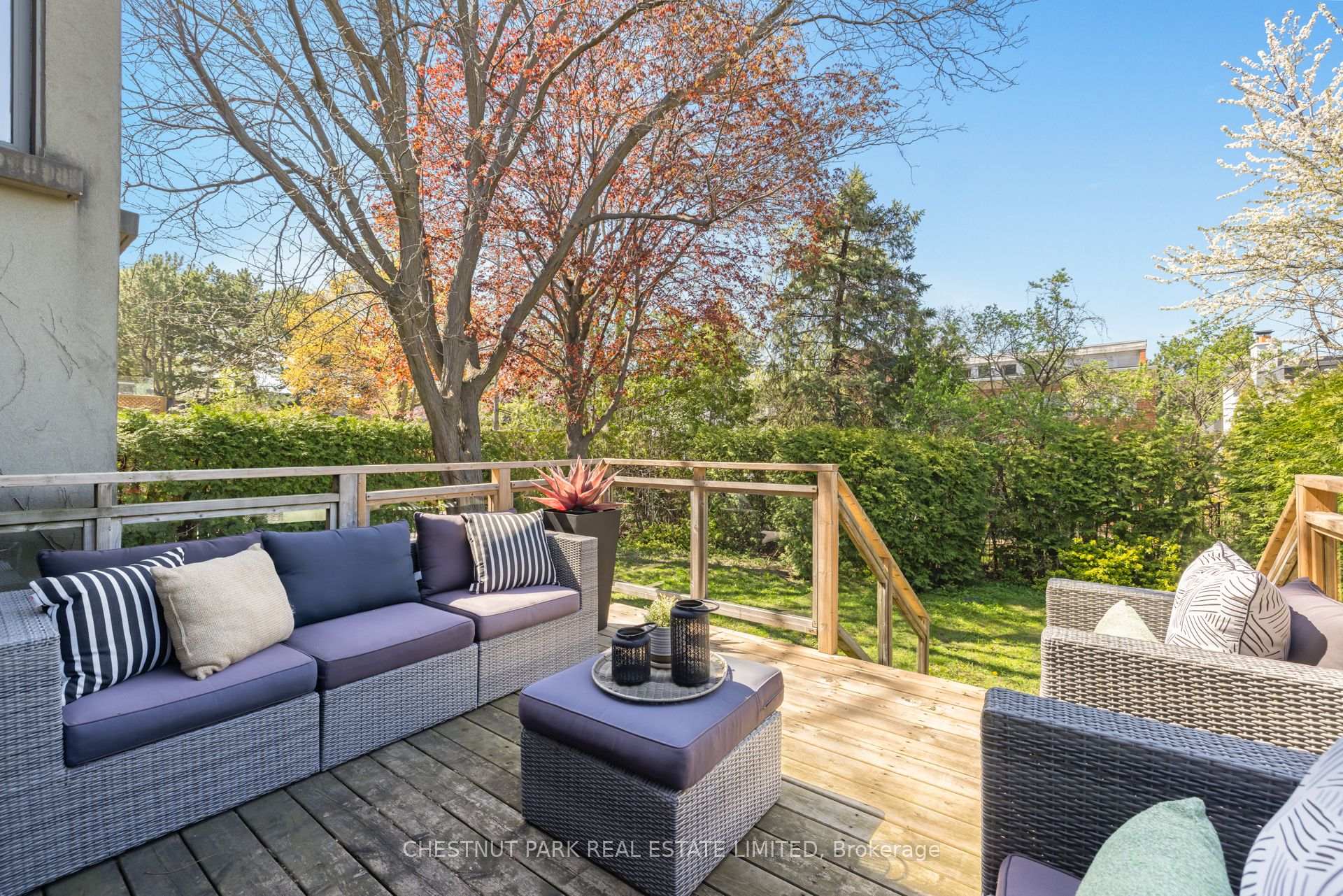 Photo 48 of 308 Hillhurst Boulevard, Toronto, Englemount-Lawrence — HOMEH