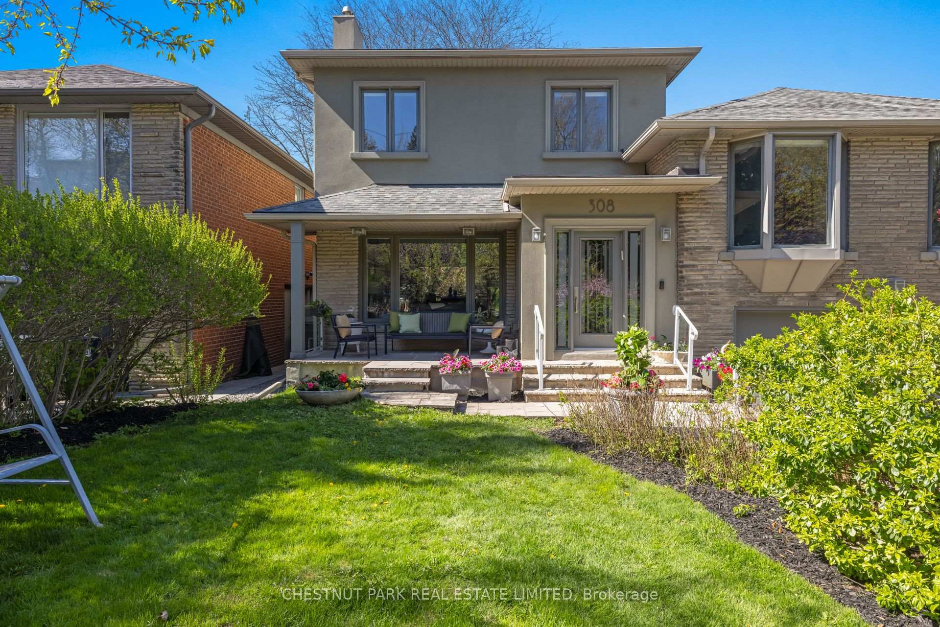 Photo 46 of 308 Hillhurst Boulevard, Toronto, Englemount-Lawrence — HOMEH
