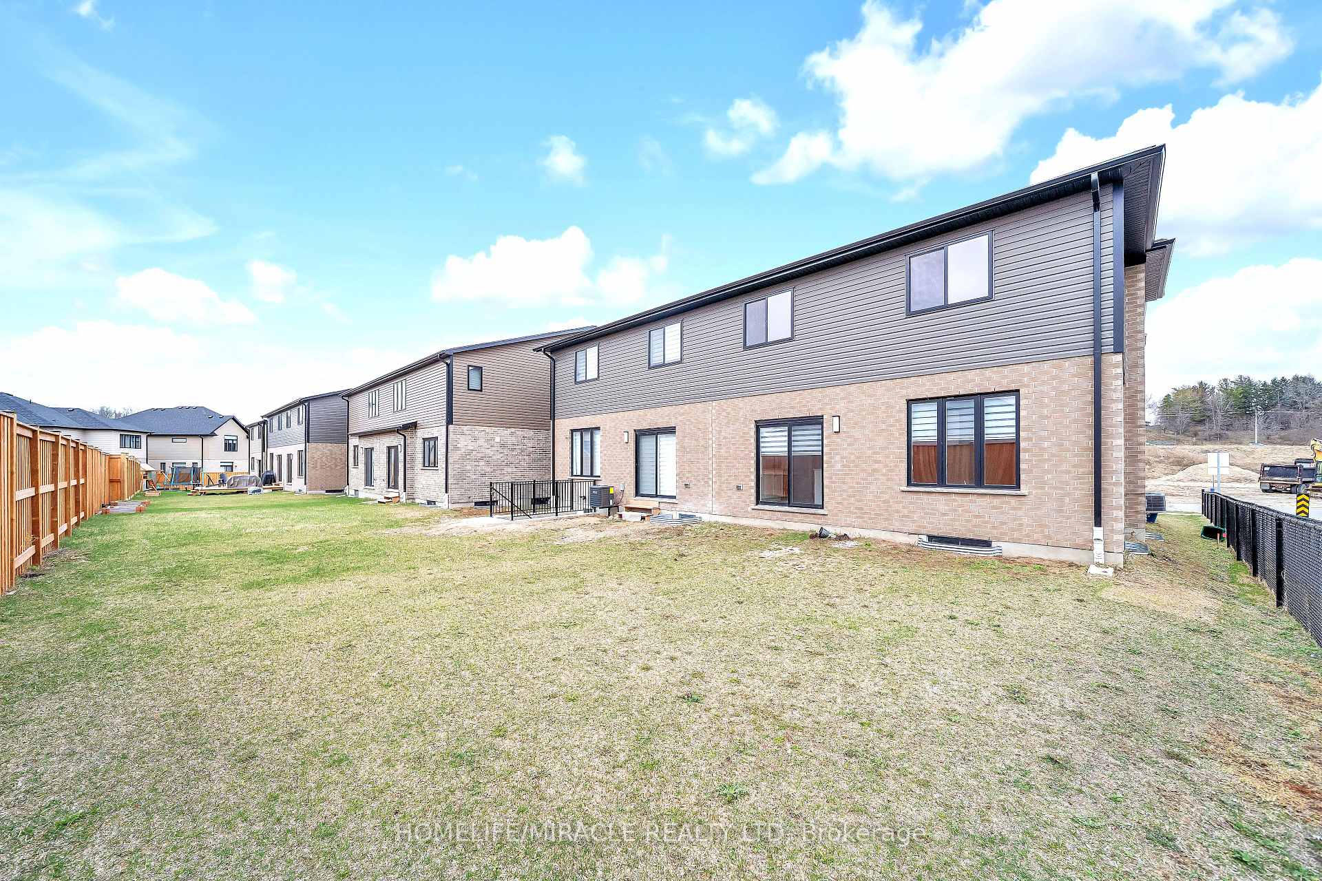Photo 15 of 154 Otterbein Road, Kitchener — HOMEH