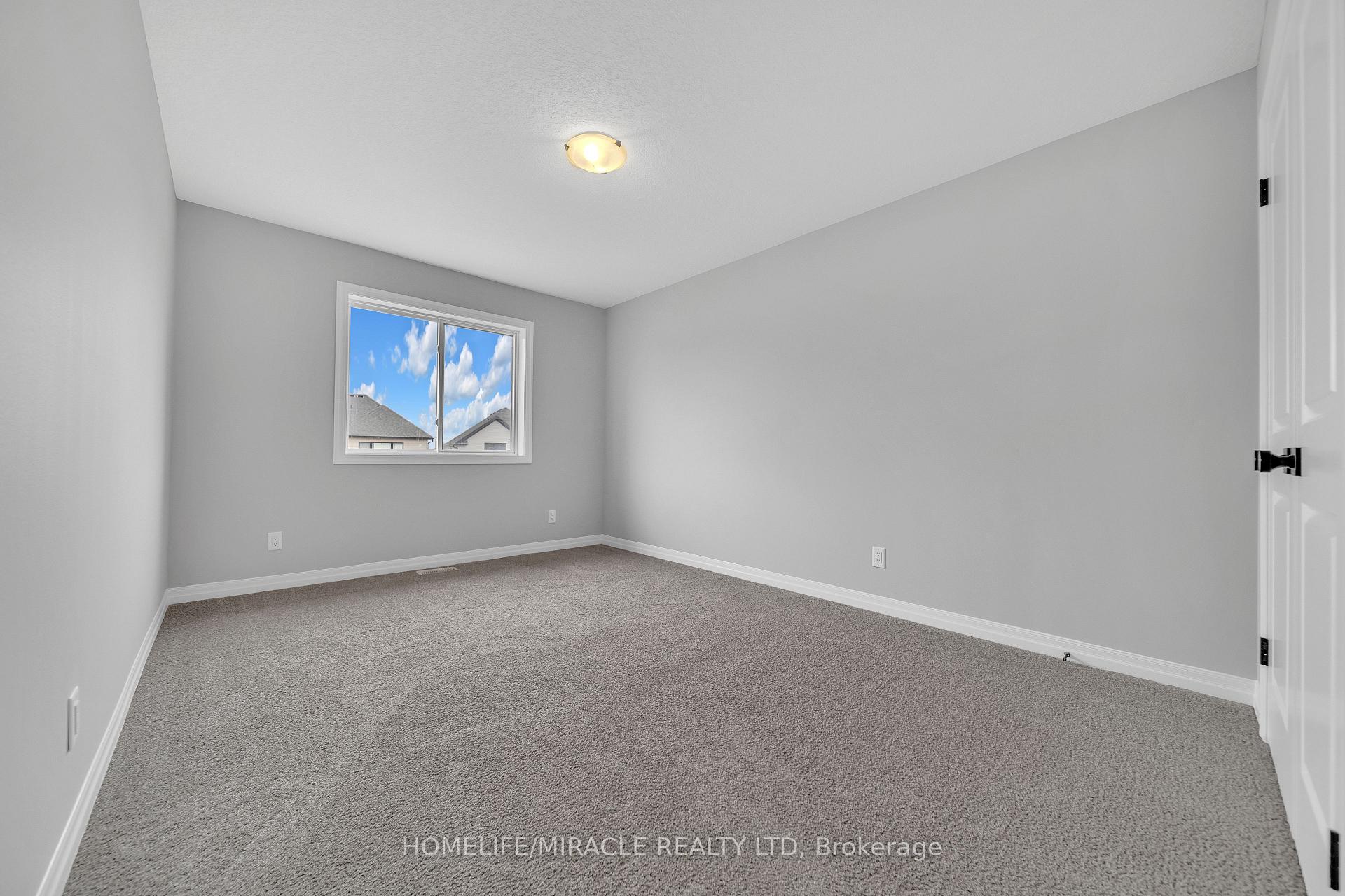 Photo 43 of 154 Otterbein Road, Kitchener — HOMEH