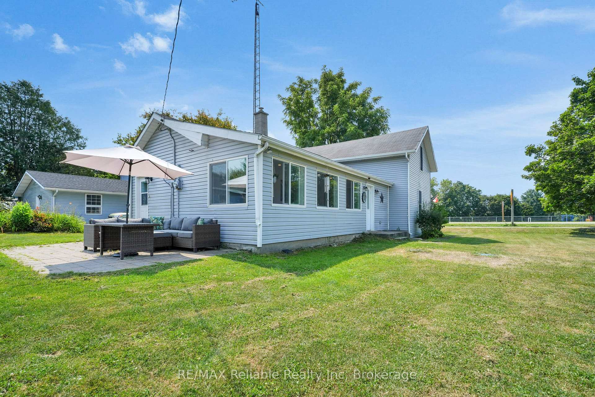 Photo 7 of 252 Kings Road, Central Huron, Londesborough — HOMEH
