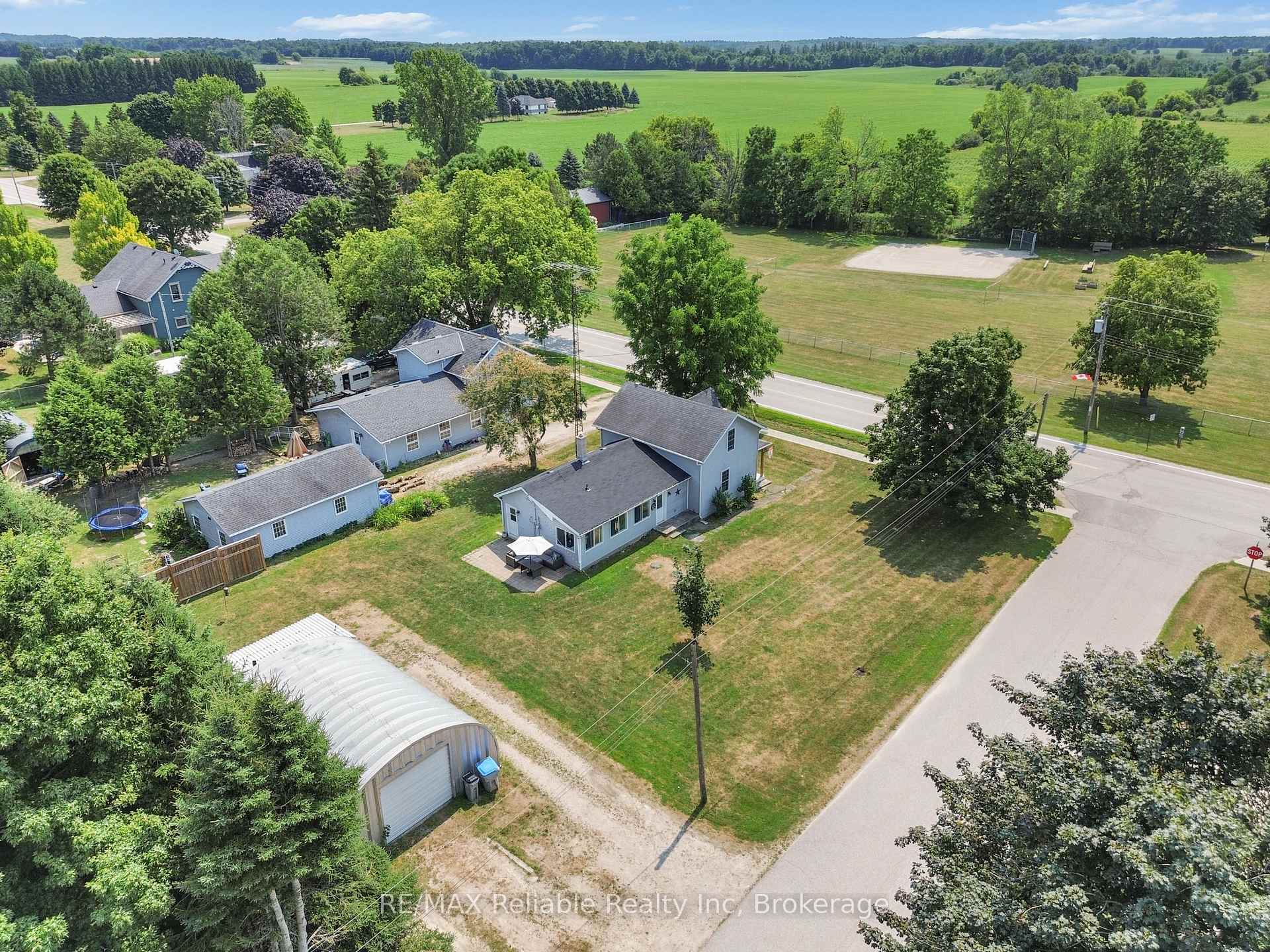 Photo 10 of 252 Kings Road, Central Huron, Londesborough — HOMEH