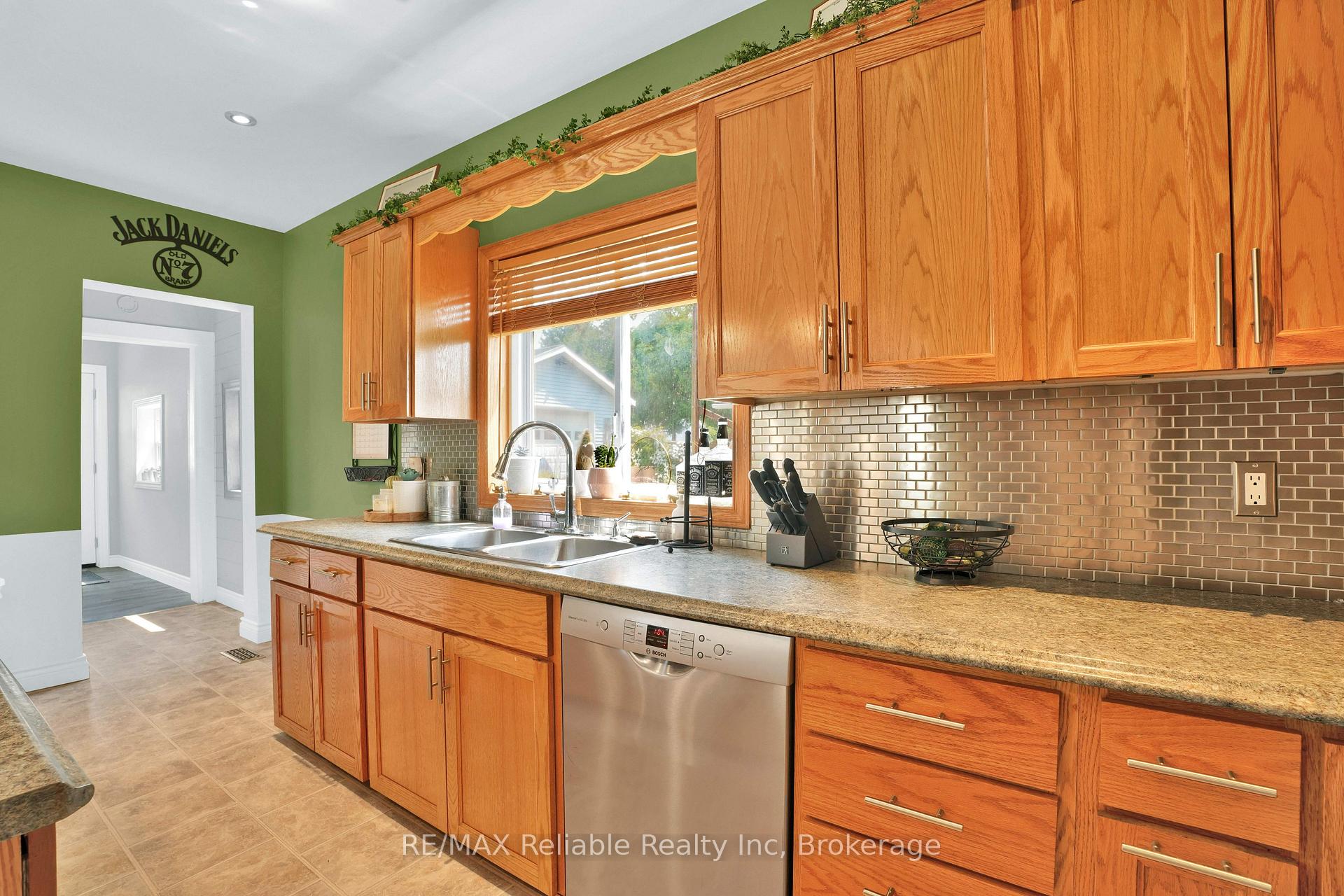 Photo 24 of 252 Kings Road, Central Huron, Londesborough — HOMEH