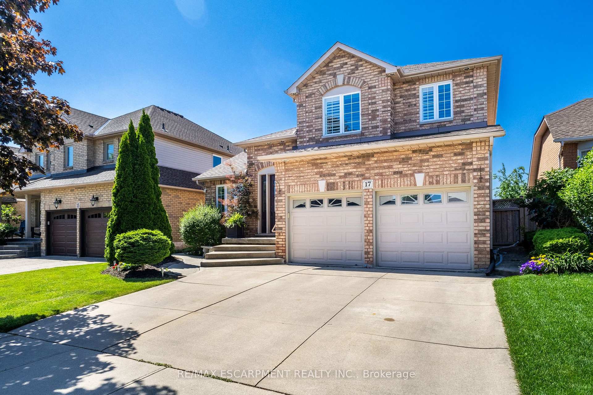 Front of 17 Hillgarden Drive