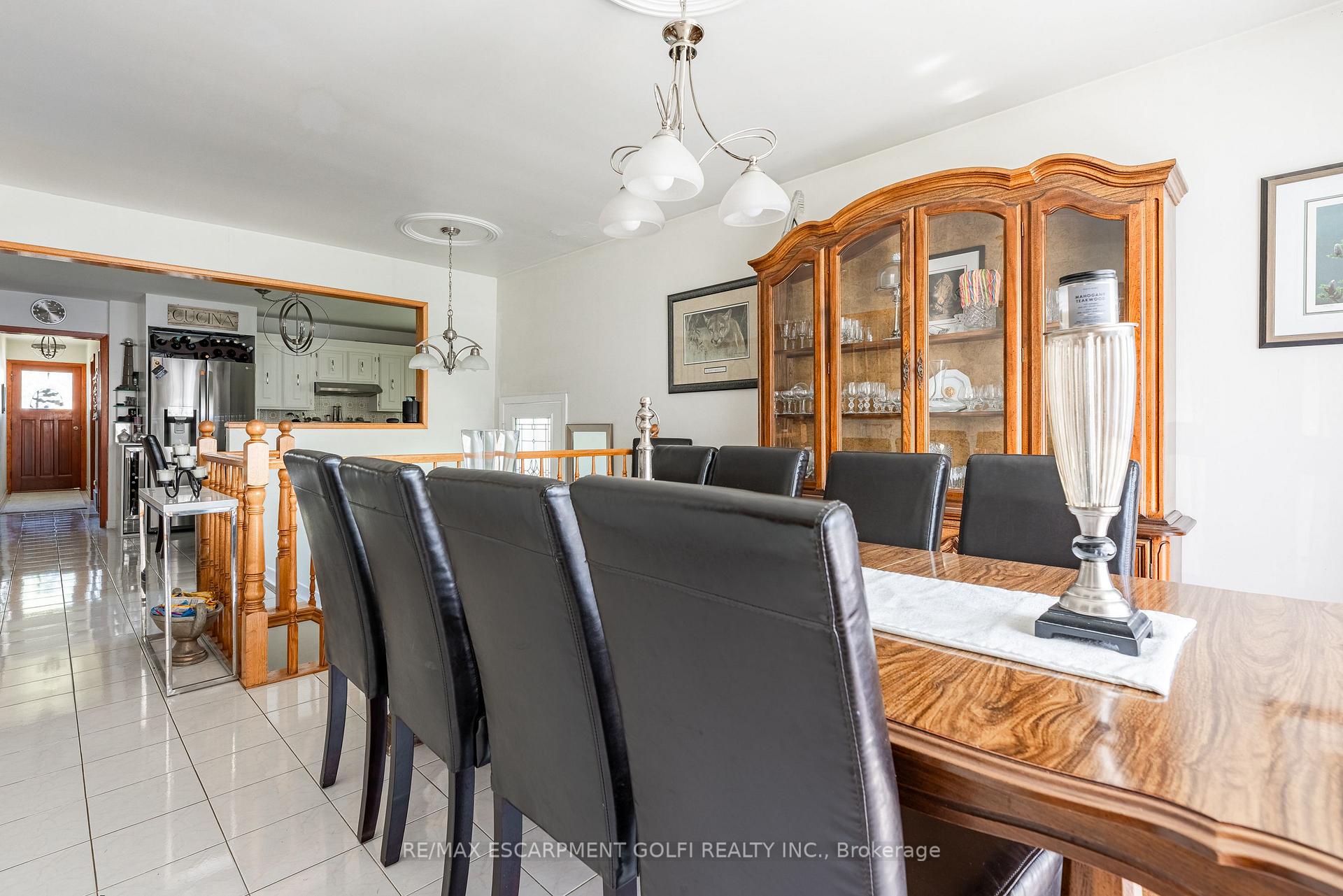 Photo 22 of 5347 Elm Street, Niagara Falls, Cherrywood — HOMEH