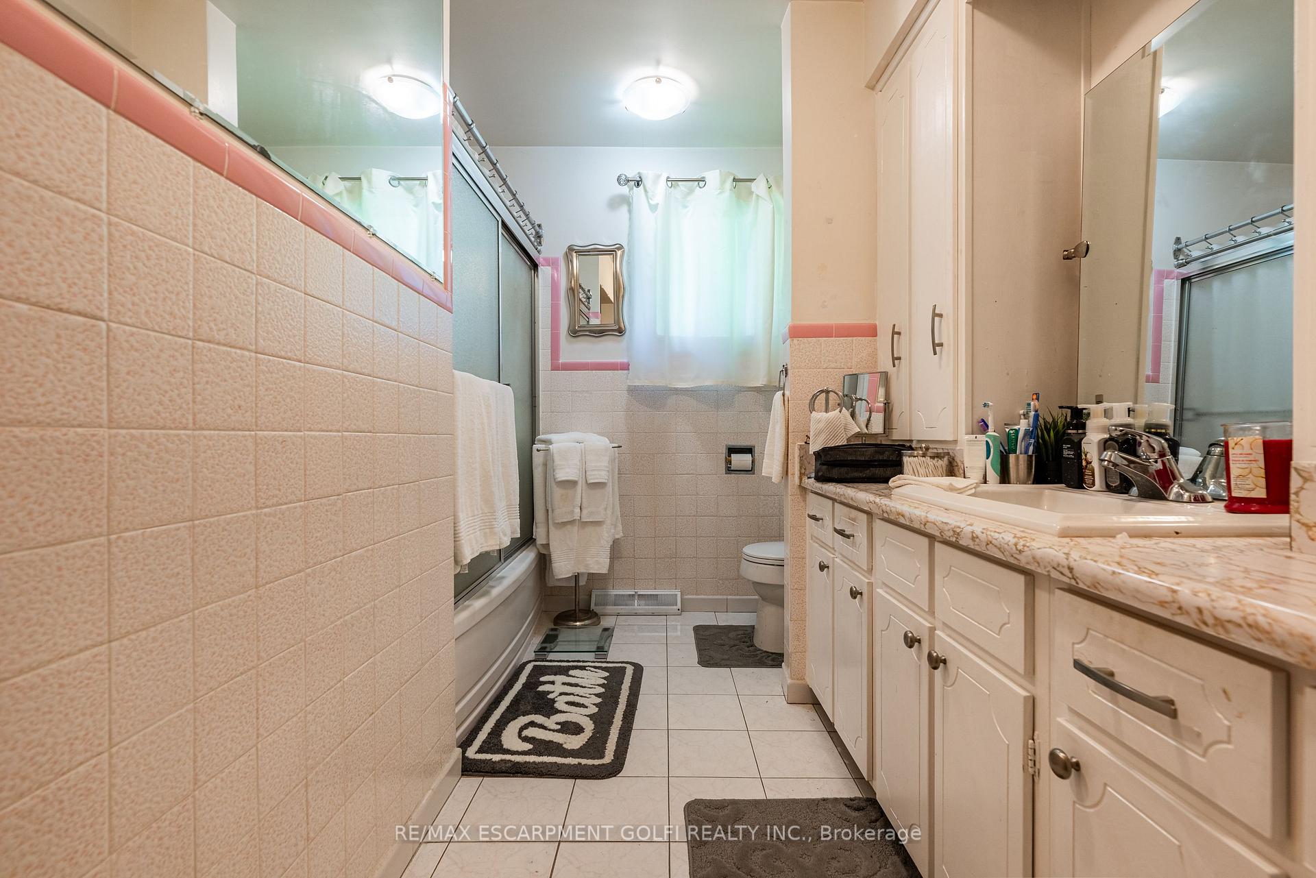 Photo 11 of 5347 Elm Street, Niagara Falls, Cherrywood — HOMEH