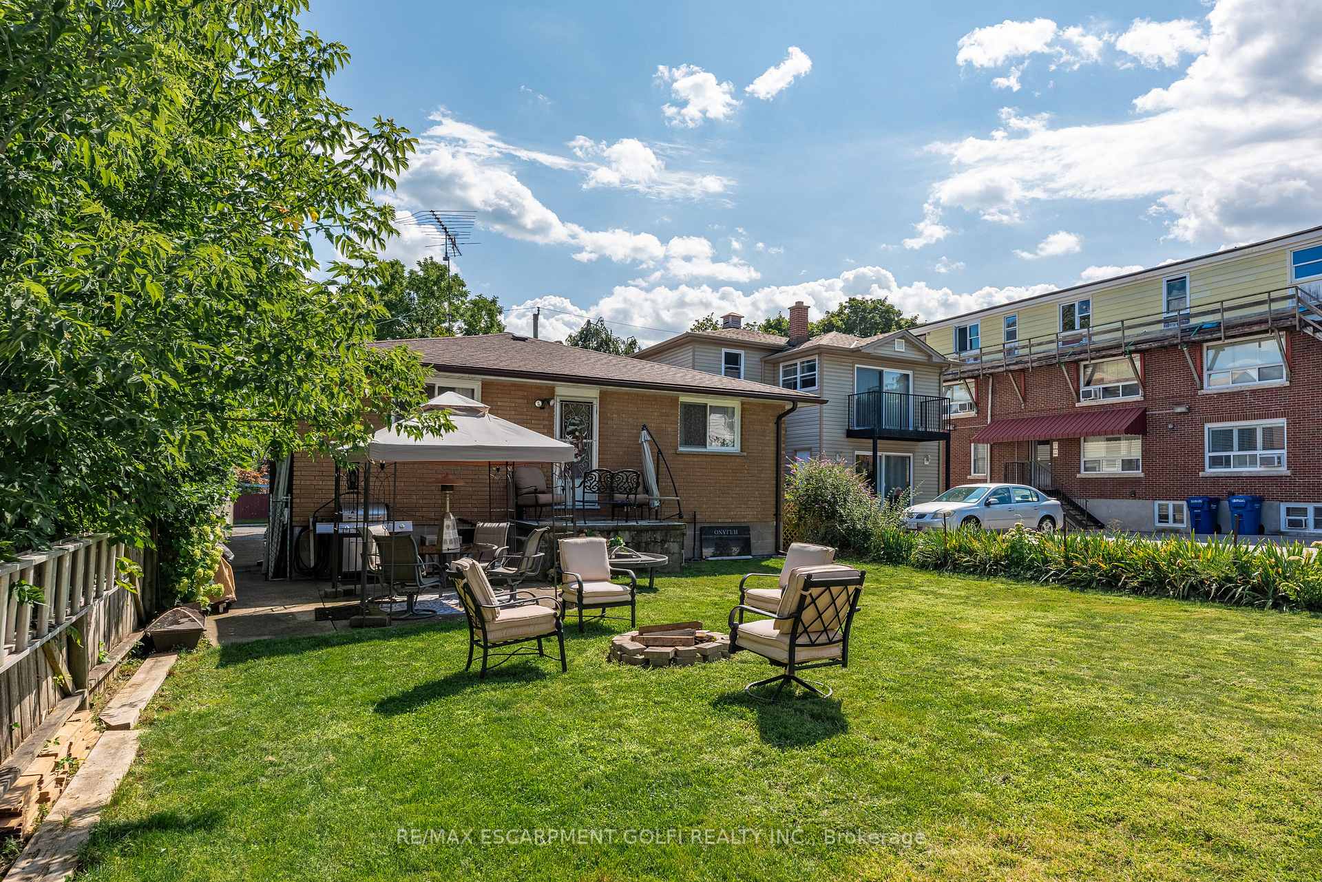Photo 33 of 5347 Elm Street, Niagara Falls, Cherrywood — HOMEH
