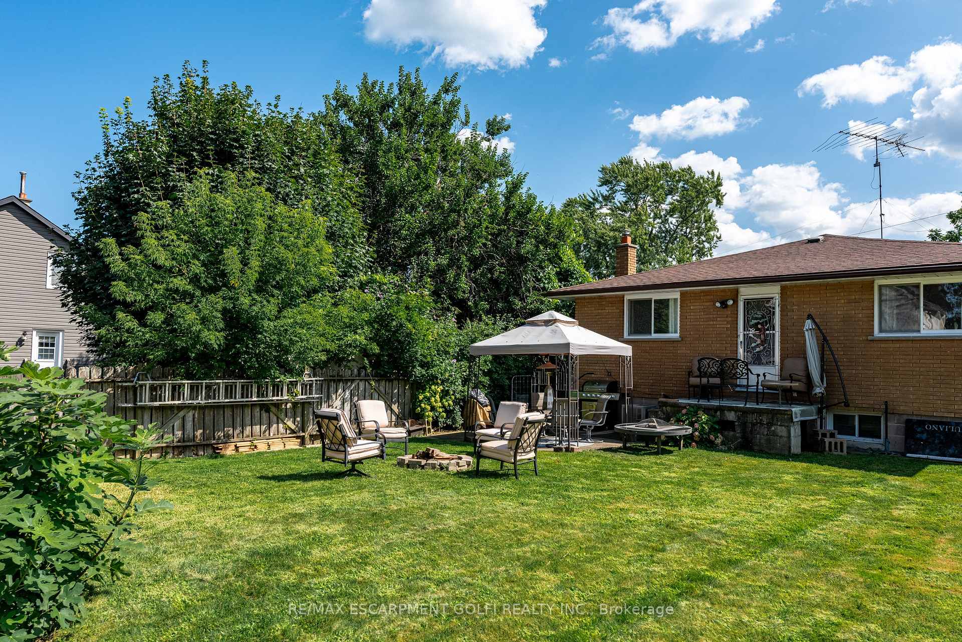 Photo 23 of 5347 Elm Street, Niagara Falls, Cherrywood — HOMEH