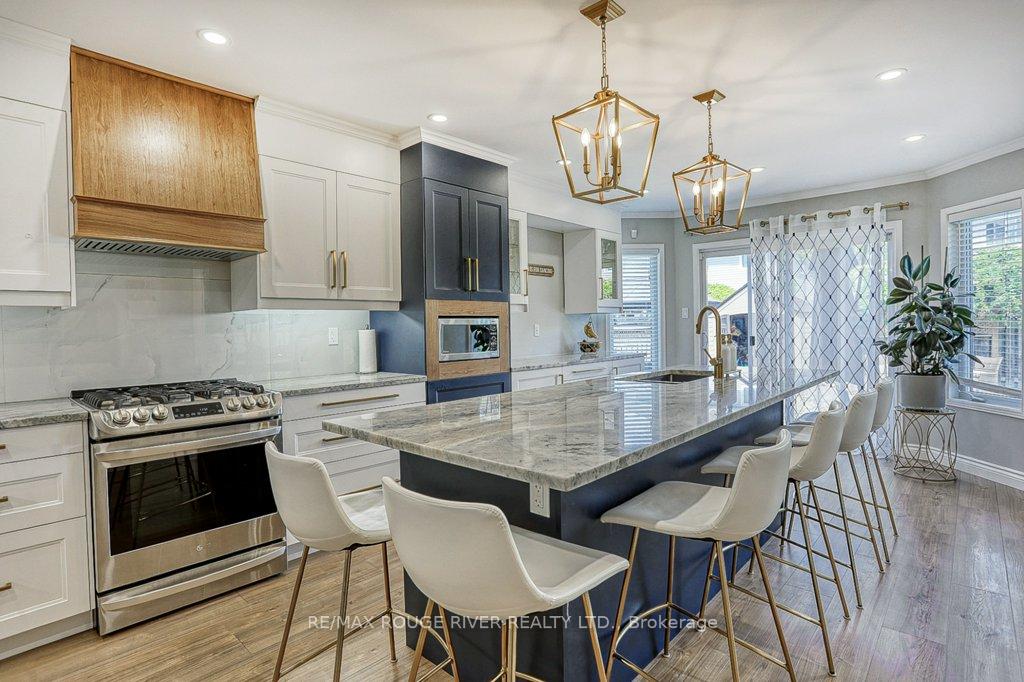 Photo 17 of 58 Dadson Drive, Clarington, Bowmanville — HOMEH