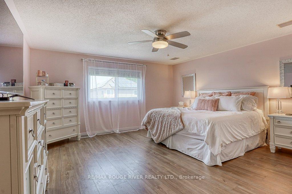 Photo 30 of 58 Dadson Drive, Clarington, Bowmanville — HOMEH
