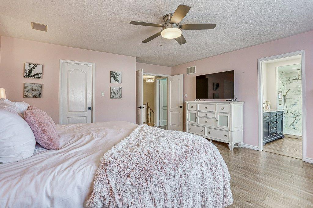 Photo 32 of 58 Dadson Drive, Clarington, Bowmanville — HOMEH